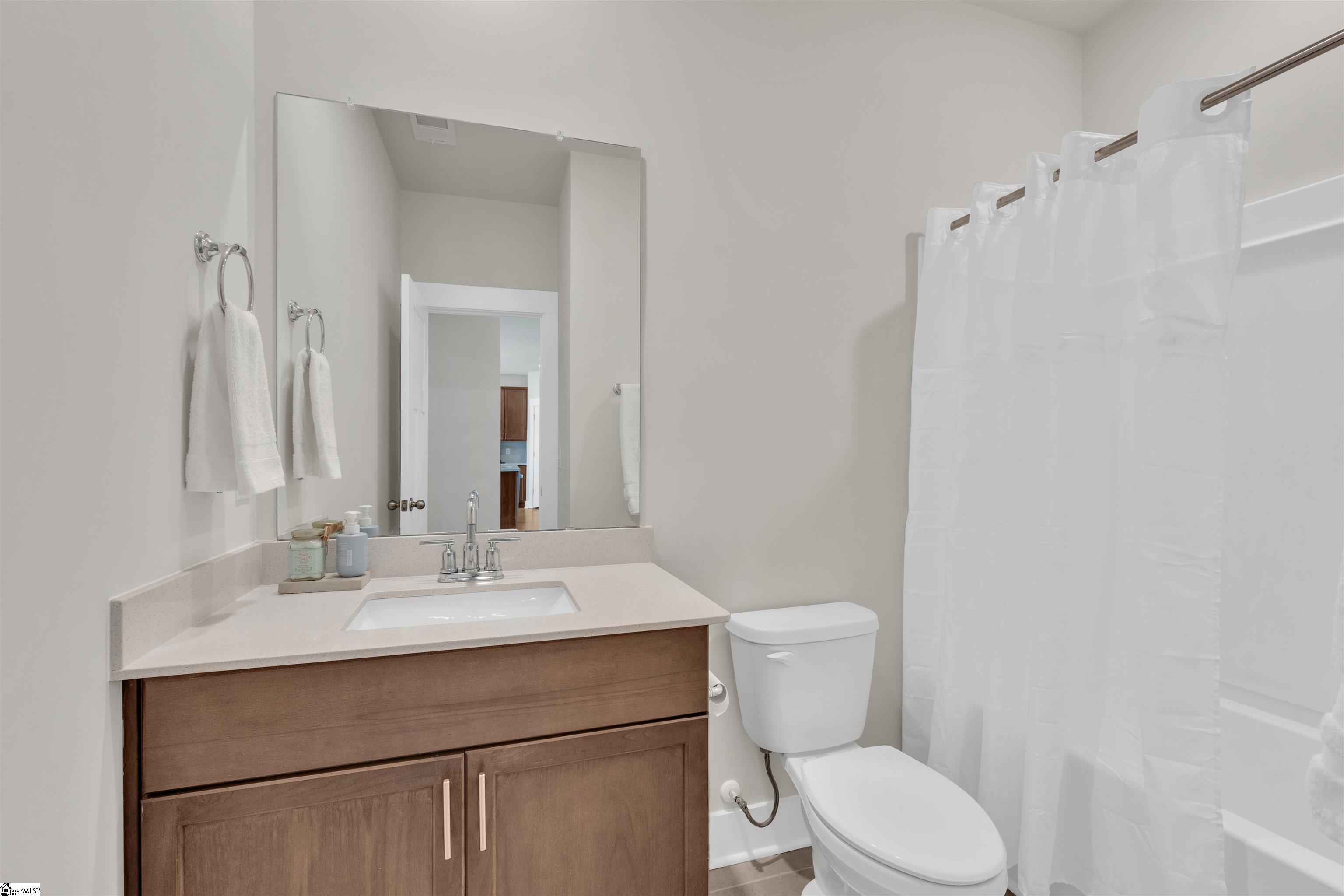 6 Shorncliffe Road Simpsonville, SC 29680