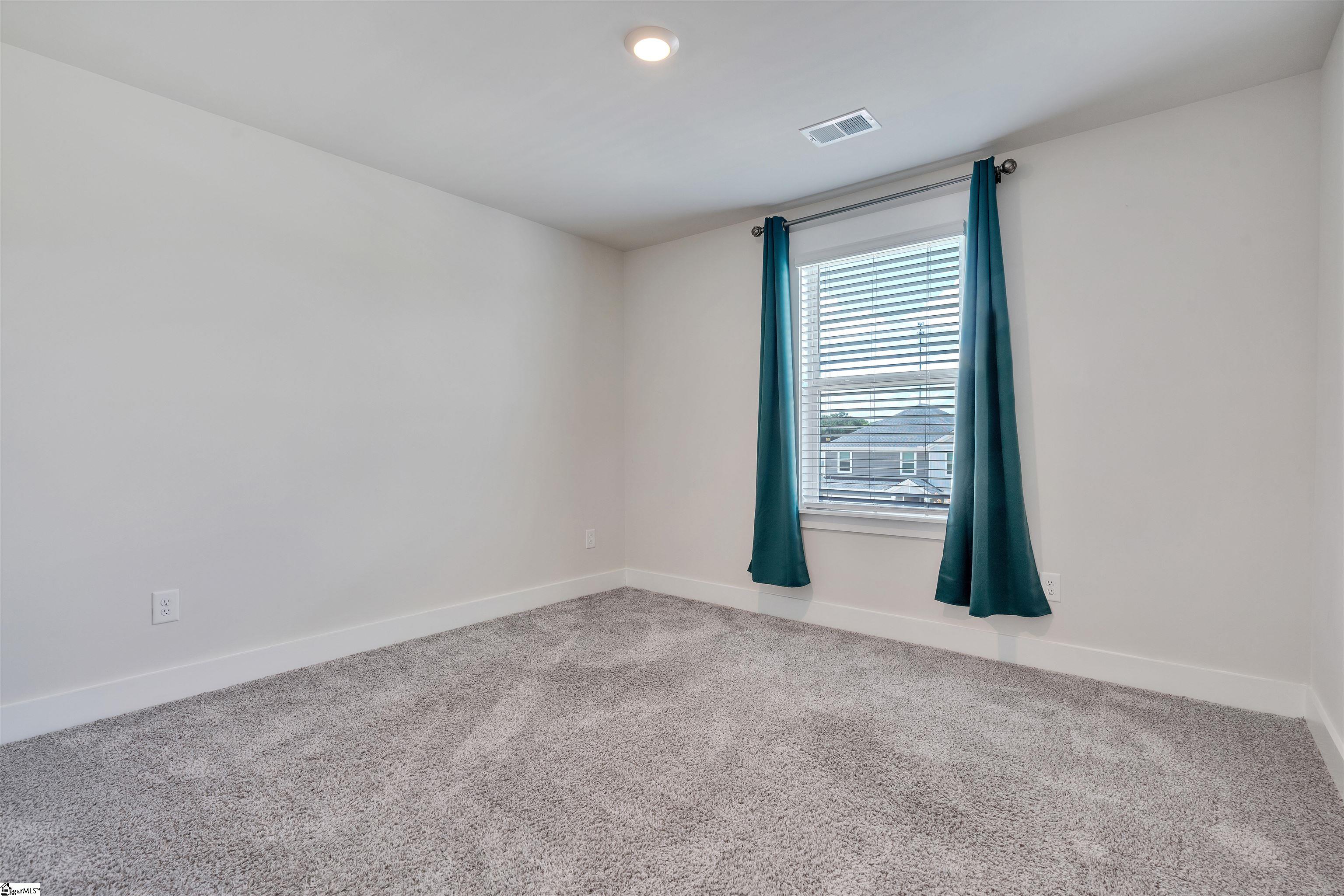 6 Shorncliffe Road Simpsonville, SC 29680