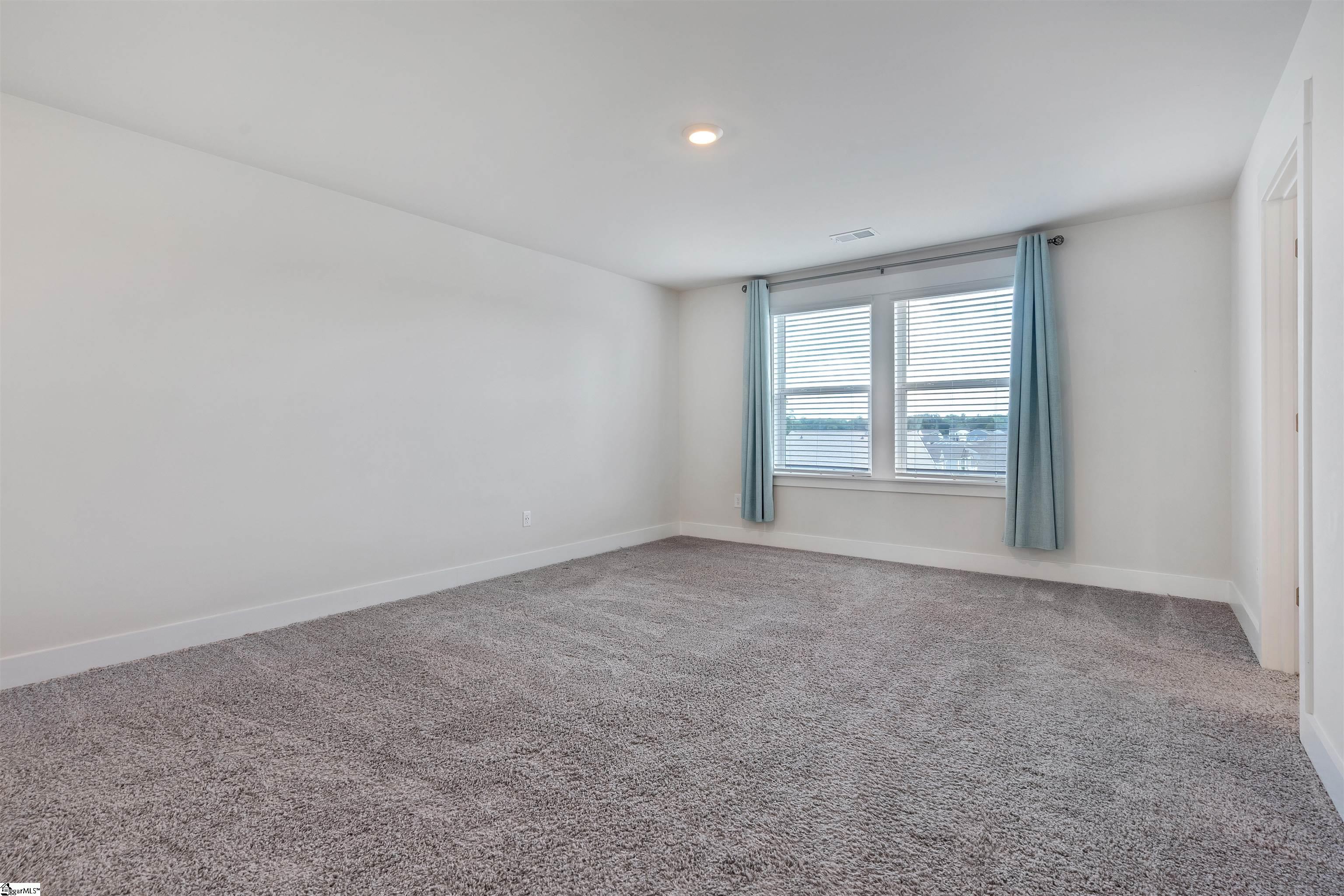 6 Shorncliffe Road Simpsonville, SC 29680