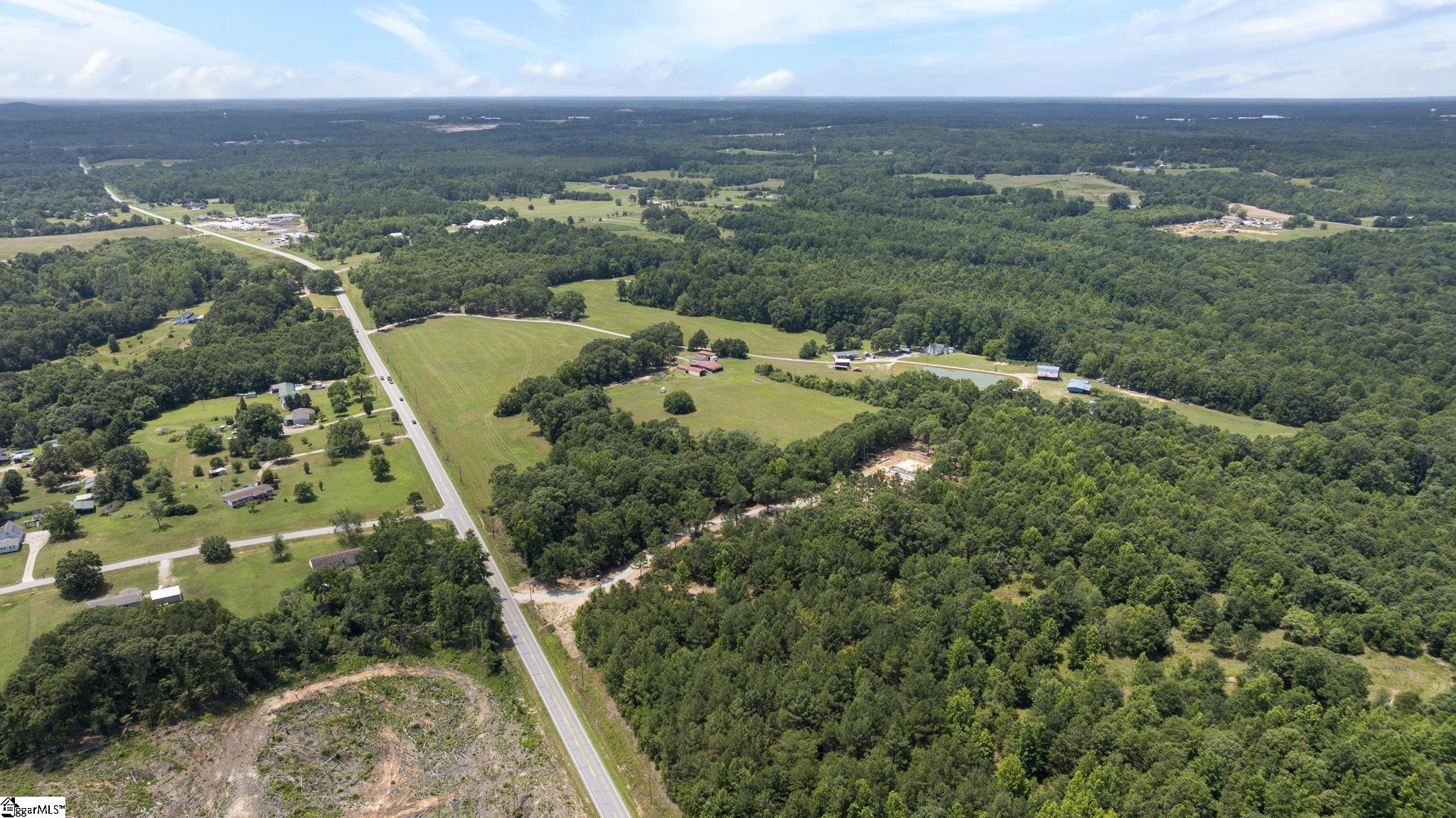 6025 Highway 101 N Gray Court, SC 29645