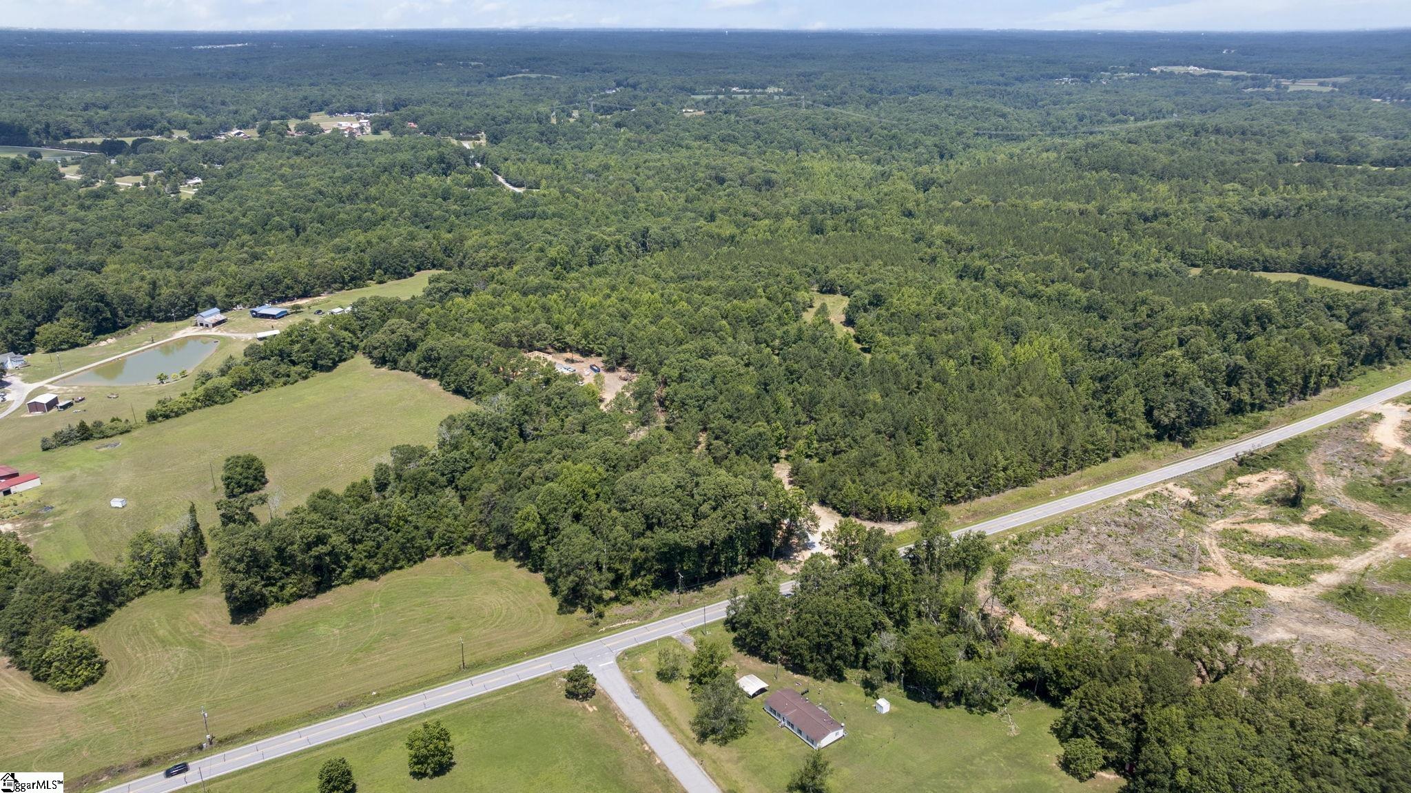 6025 Highway 101 N Gray Court, SC 29645