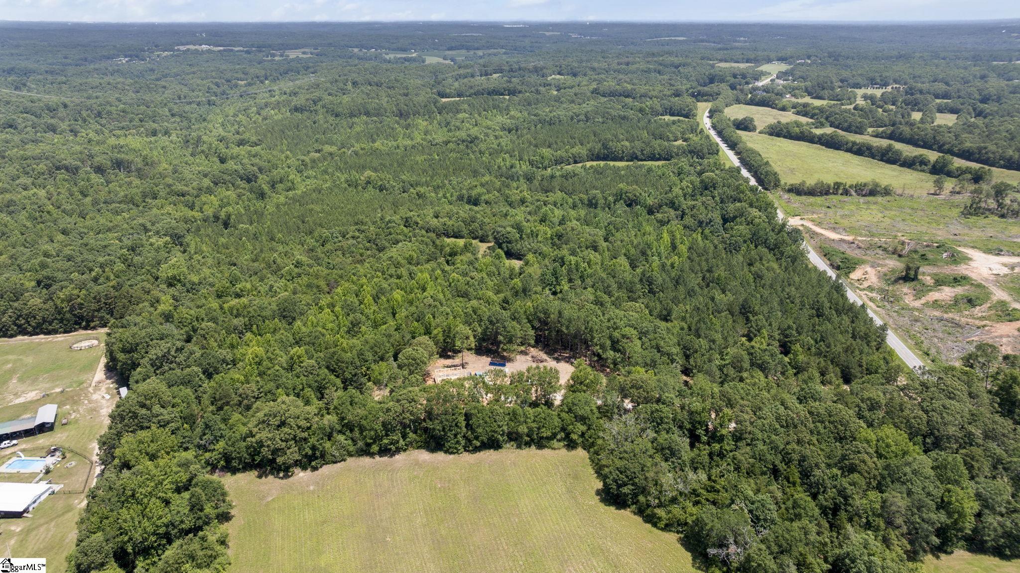 6025 Highway 101 N Gray Court, SC 29645