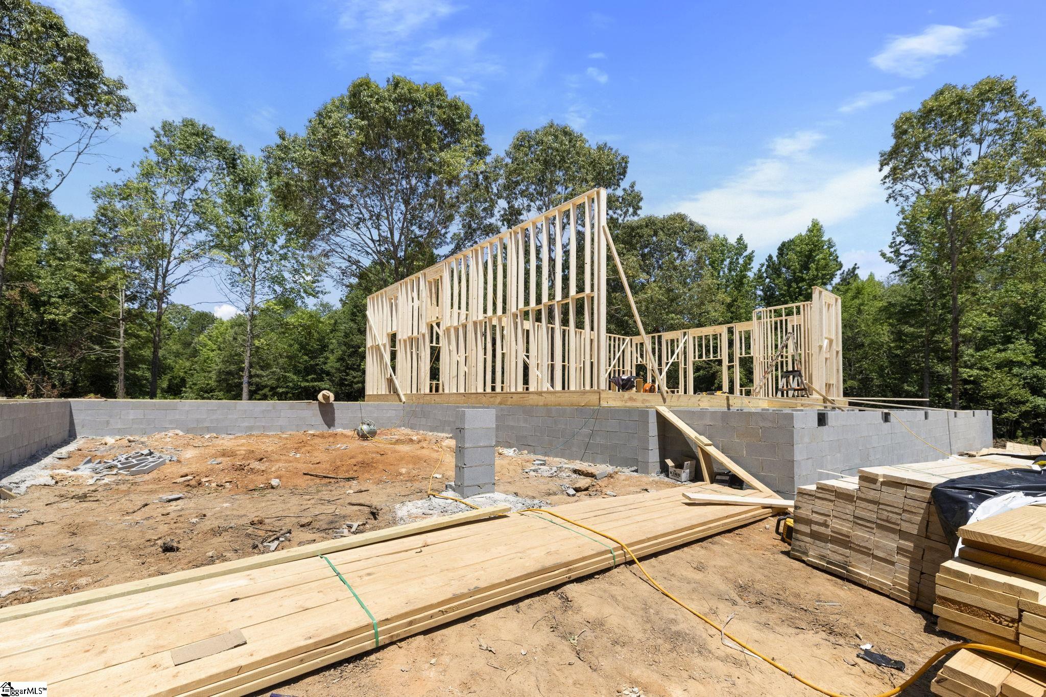 6025 Highway 101 N Gray Court, SC 29645