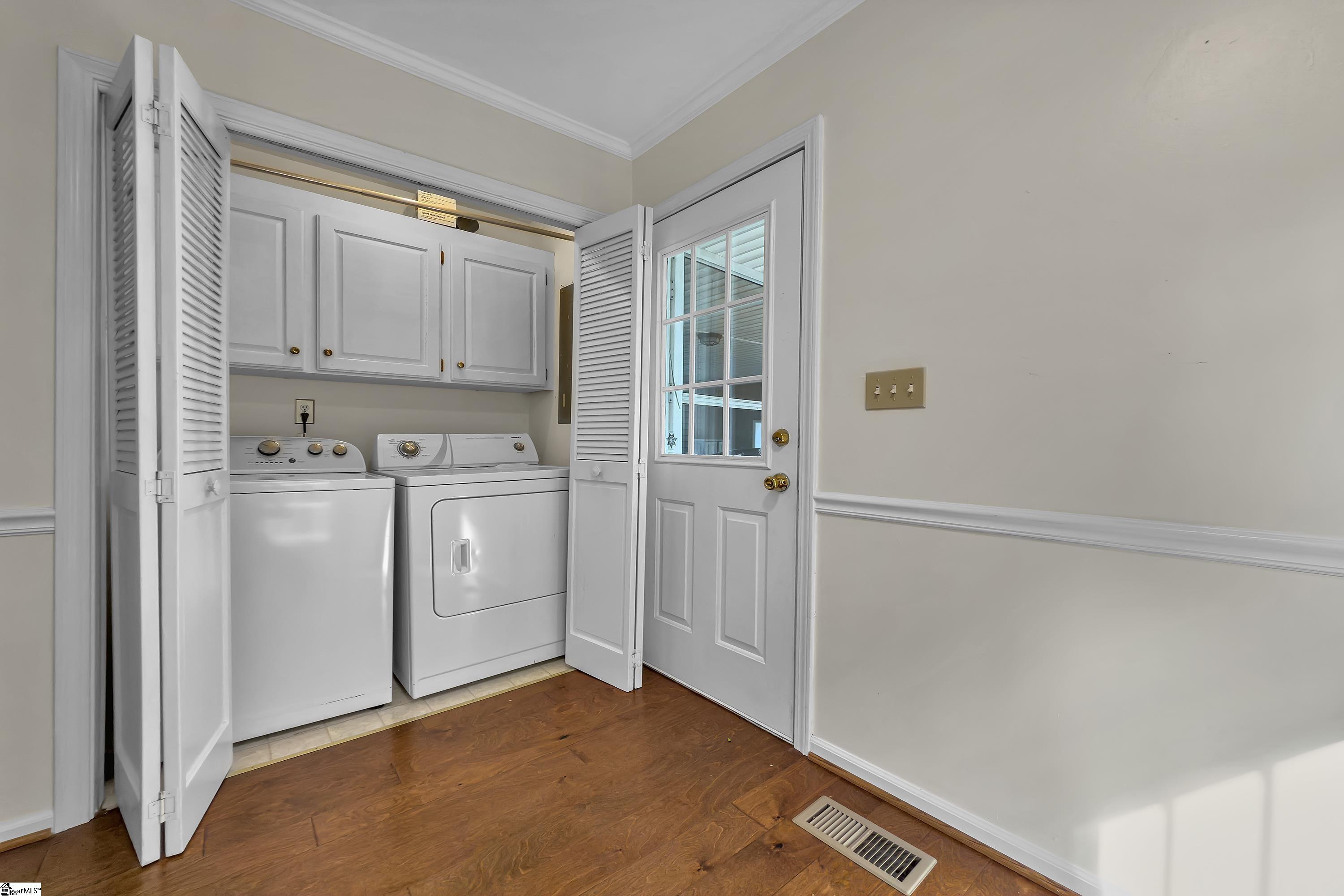 218 Fairview Drive Greenville, SC 29609