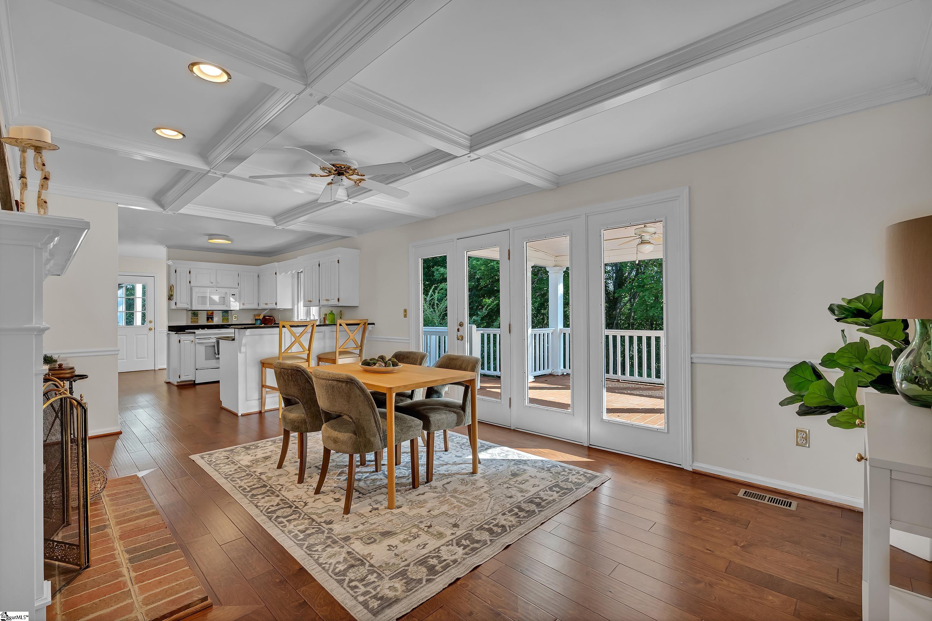 218 Fairview Drive Greenville, SC 29609