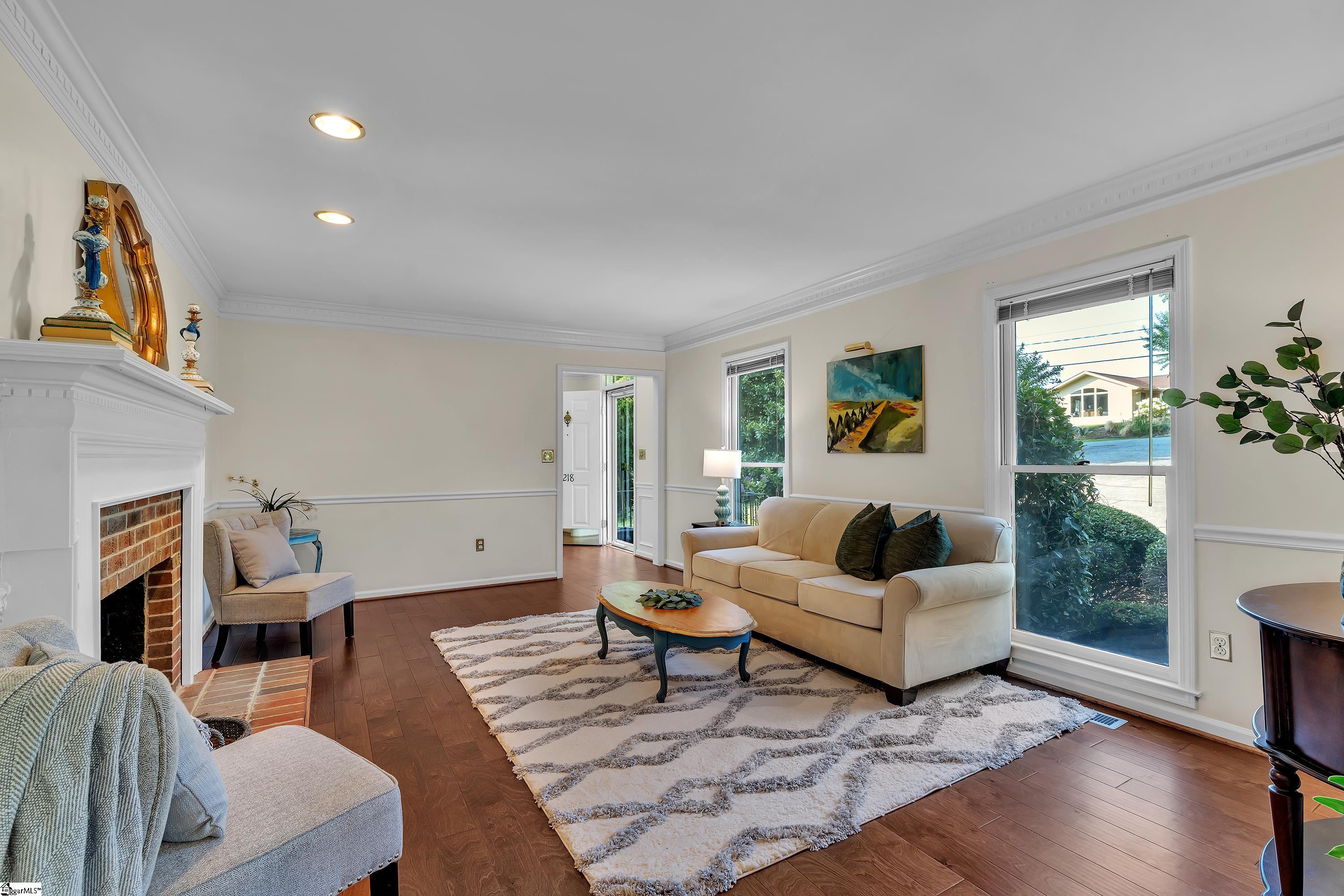 218 Fairview Drive Greenville, SC 29609