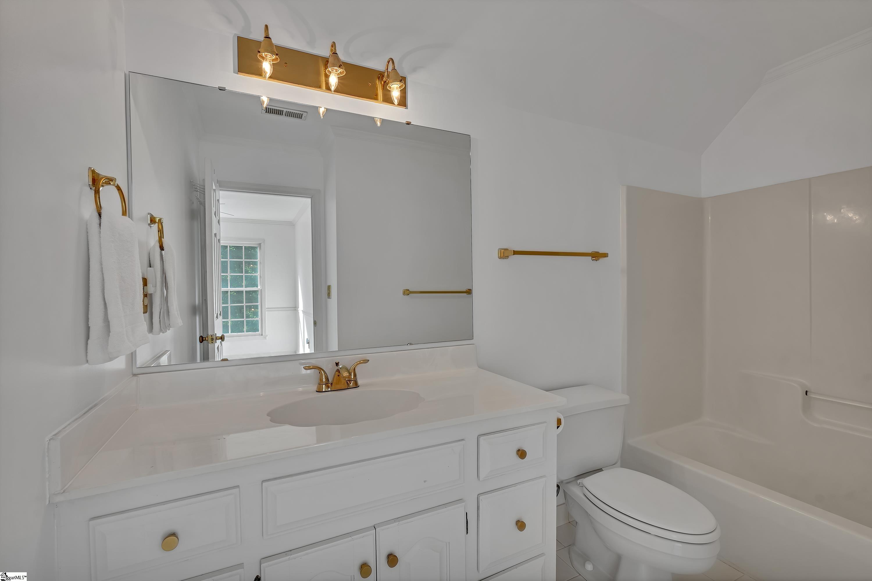 218 Fairview Drive Greenville, SC 29609