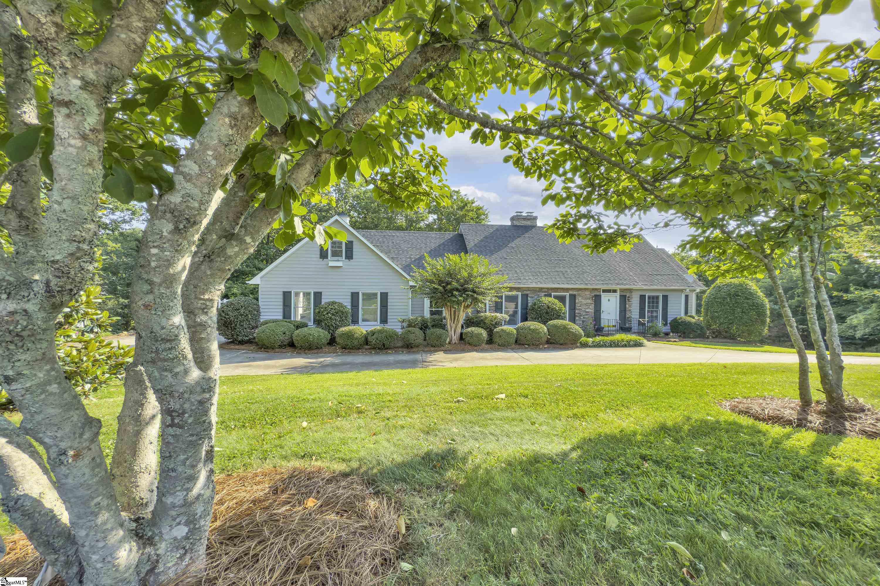 218 Fairview Drive Greenville, SC 29609