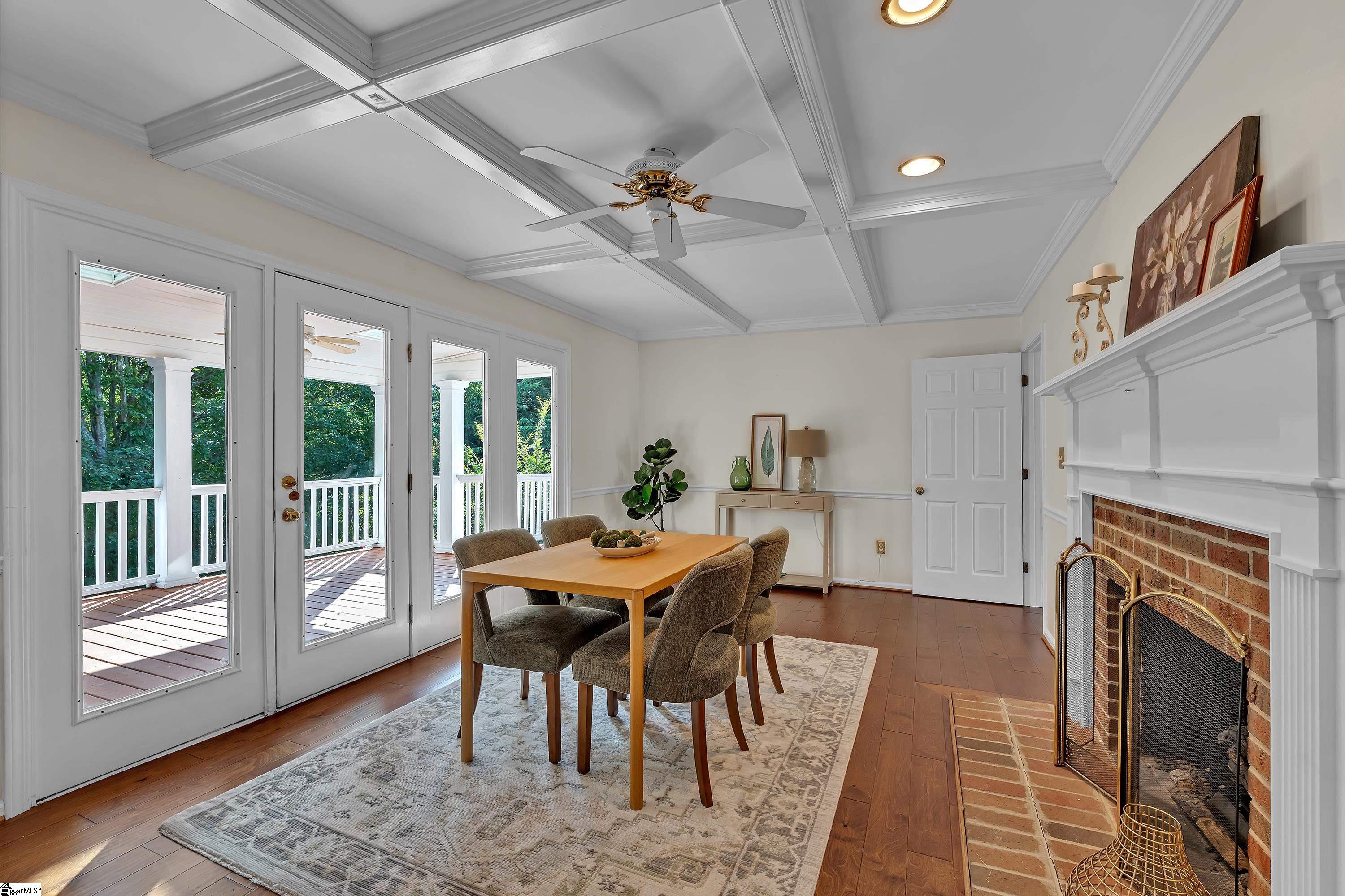 218 Fairview Drive Greenville, SC 29609
