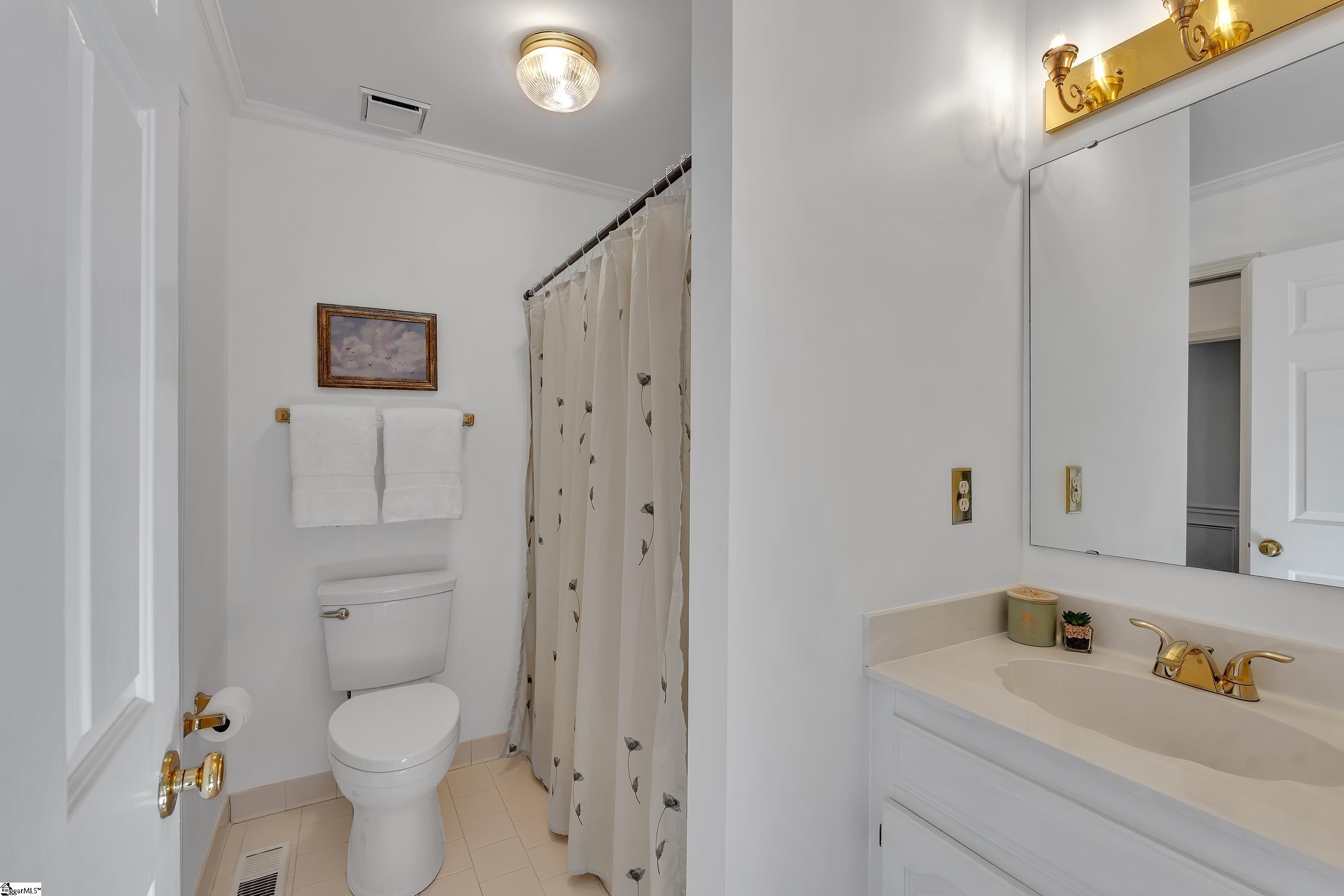 218 Fairview Drive Greenville, SC 29609