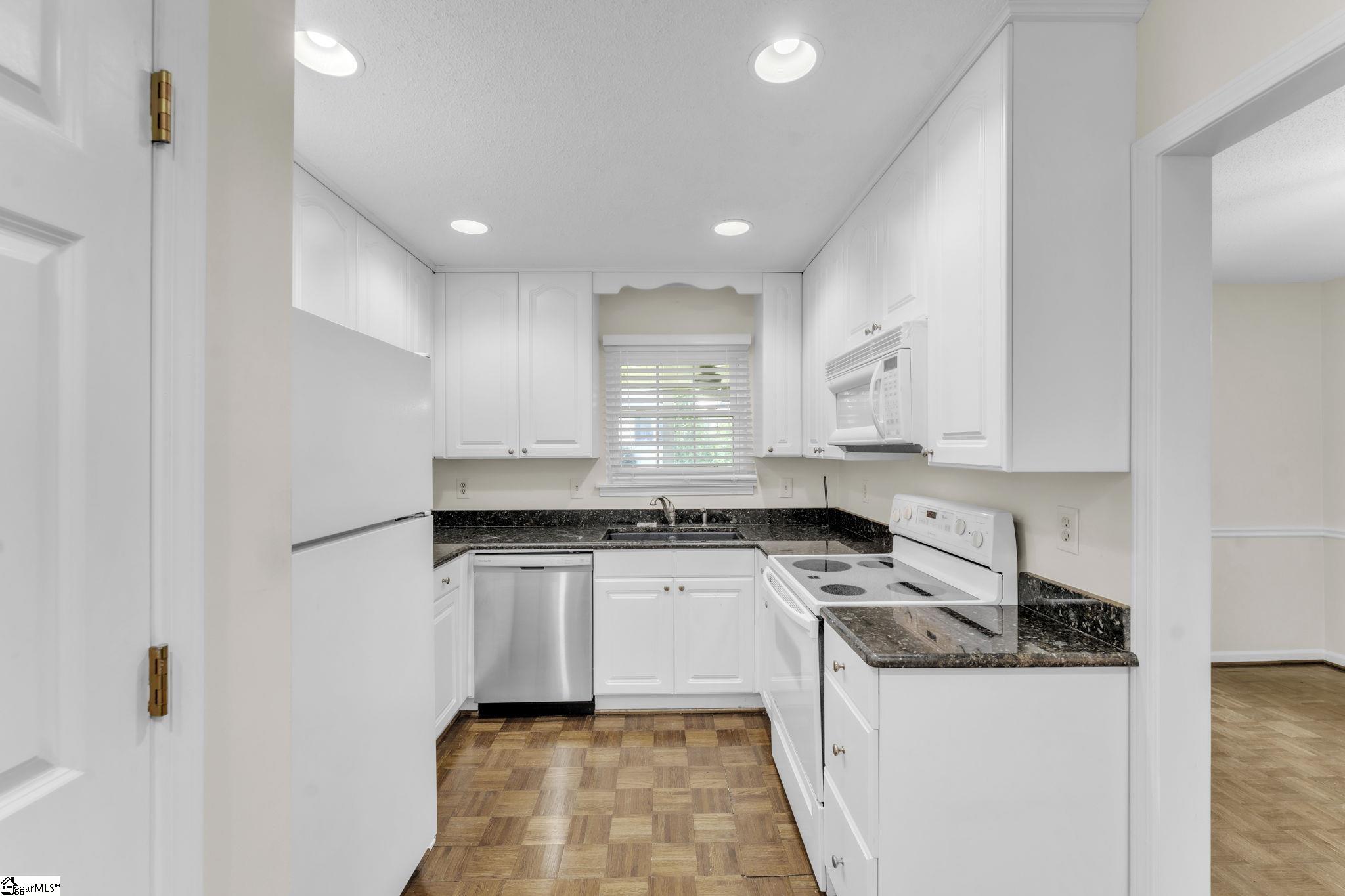 925 Cleveland Street UNIT #240 Greenville, SC 29601
