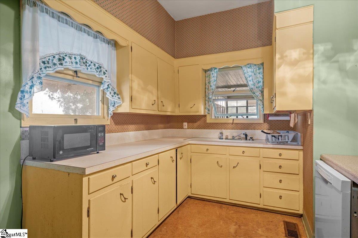 149 Roanoke Road Liberty, SC 29657