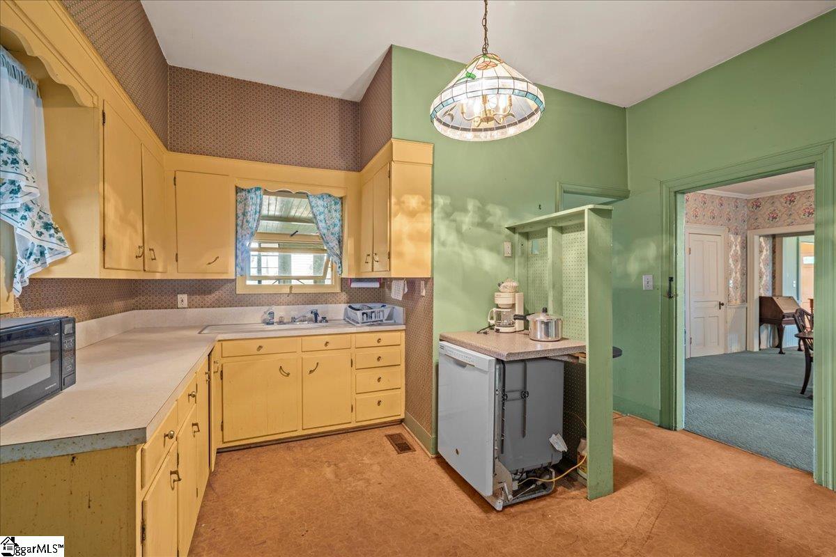149 Roanoke Road Liberty, SC 29657