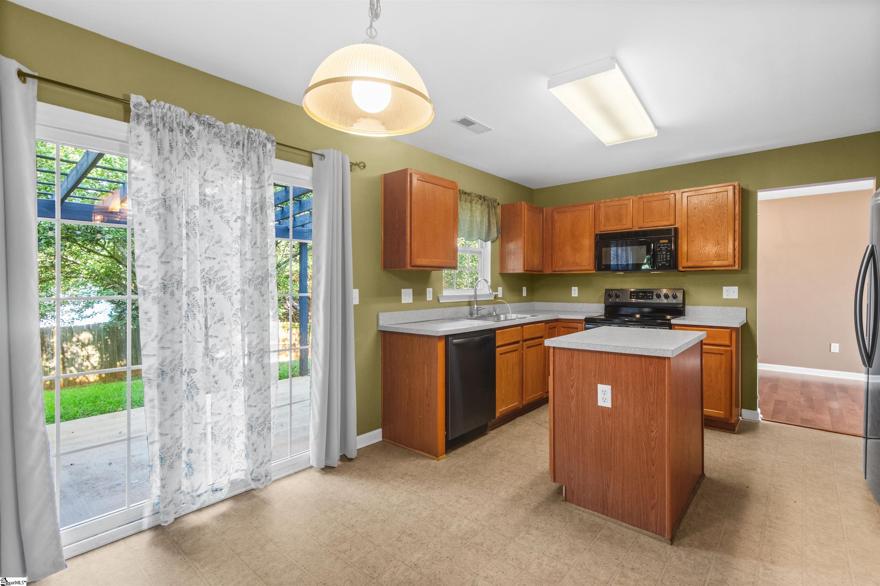 118 Moonshadow Court Duncan, SC 29334