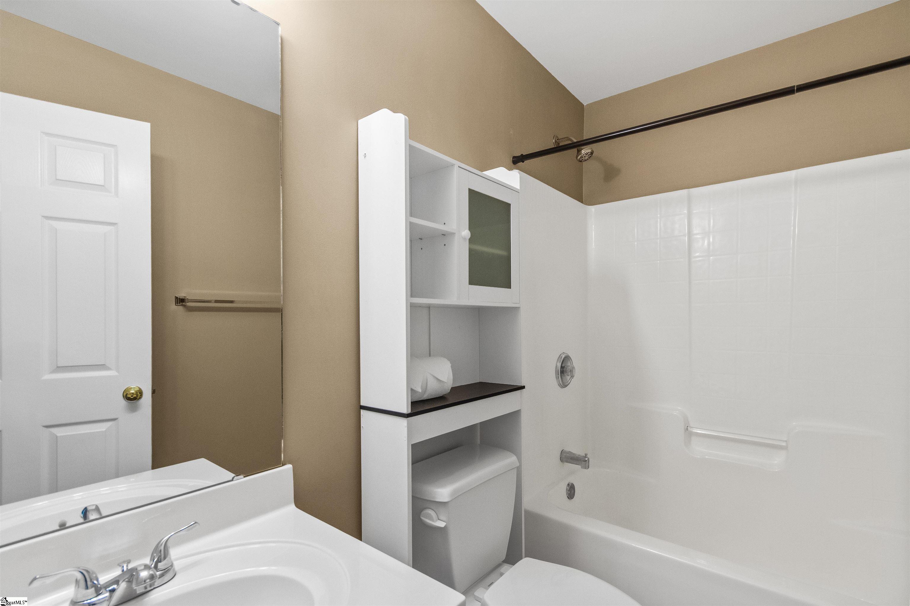 118 Moonshadow Court Duncan, SC 29334