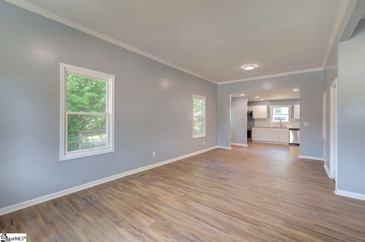 1 8th Street Greenville, SC 29611