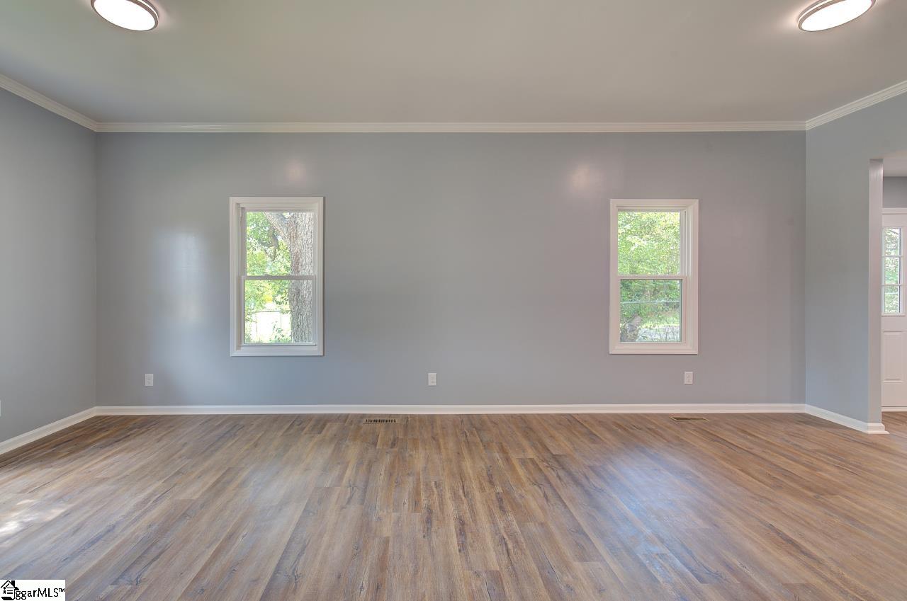 1 8th Street Greenville, SC 29611