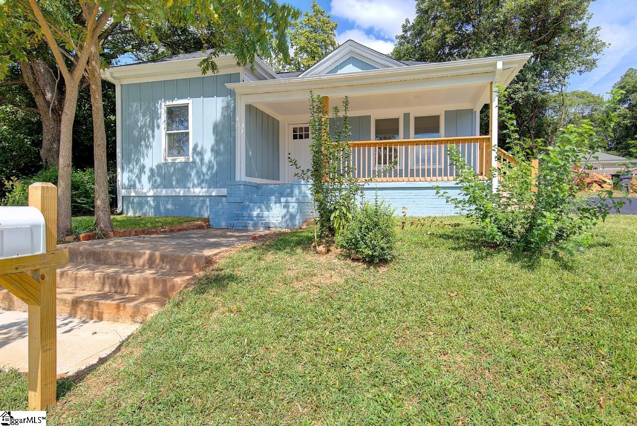 1 8th Street Greenville, SC 29611