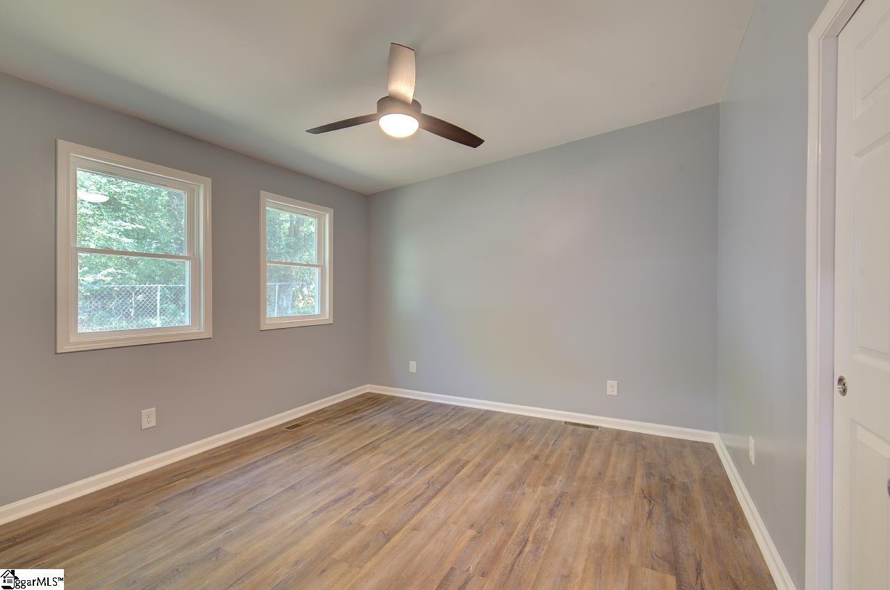 1 8th Street Greenville, SC 29611
