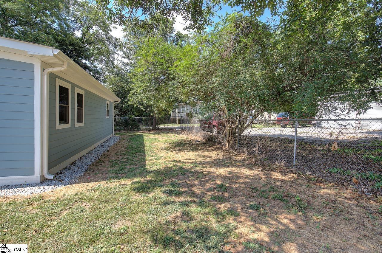 1 8th Street Greenville, SC 29611