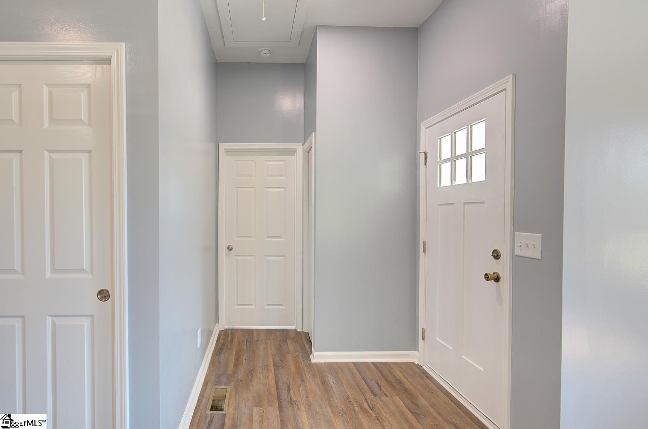1 8th Street Greenville, SC 29611