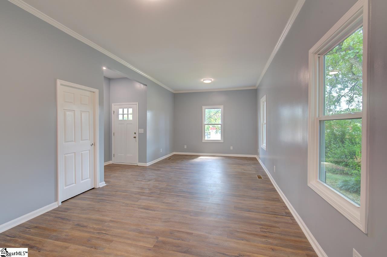 1 8th Street Greenville, SC 29611