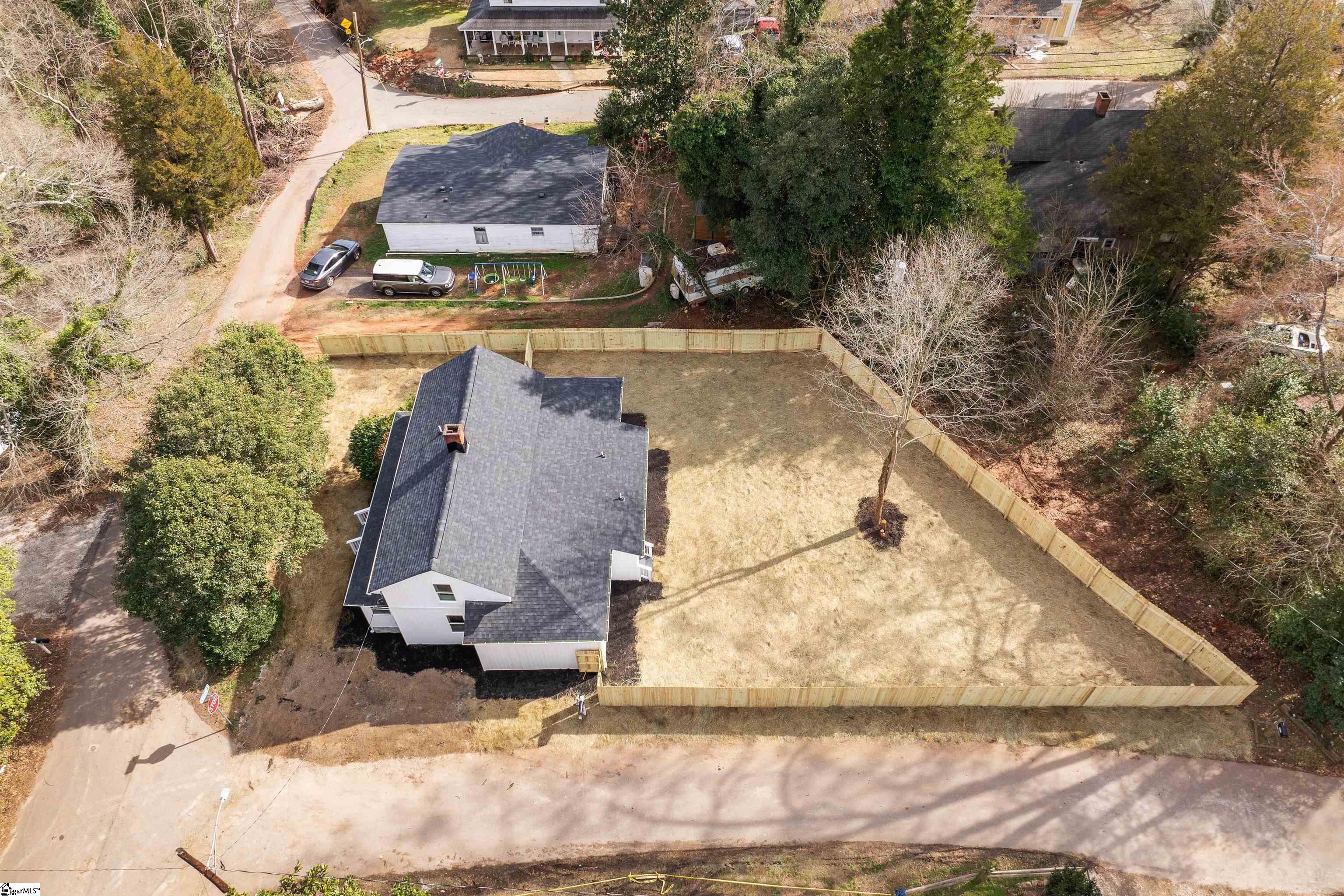 221 Calvert Street Spartanburg, SC 29307