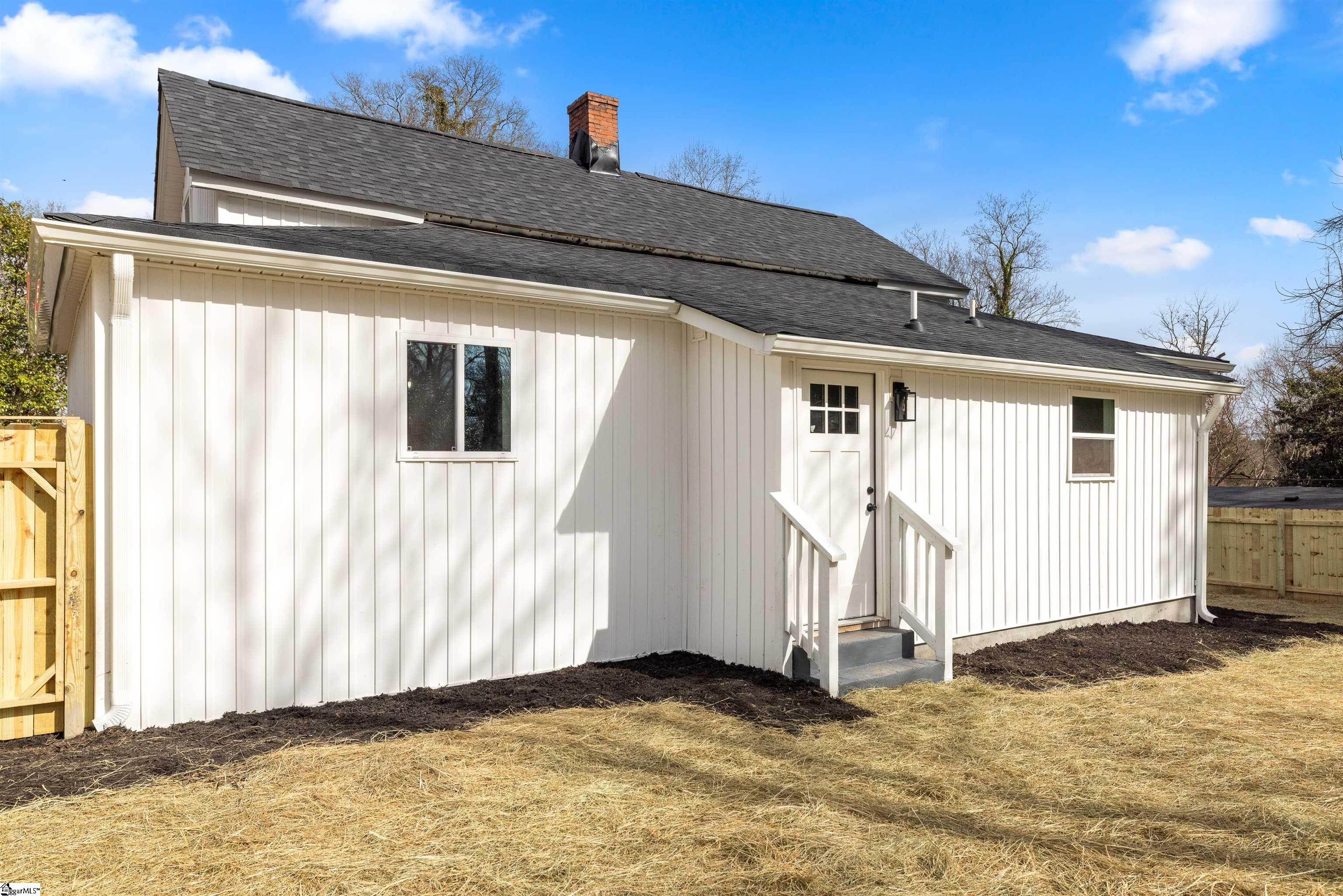 221 Calvert Street Spartanburg, SC 29307