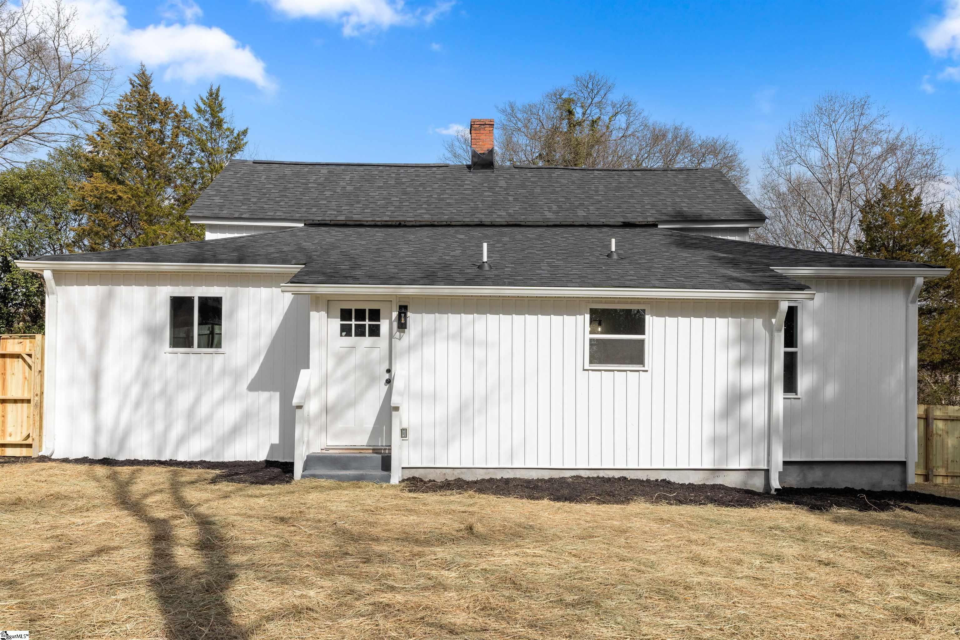 221 Calvert Street Spartanburg, SC 29307
