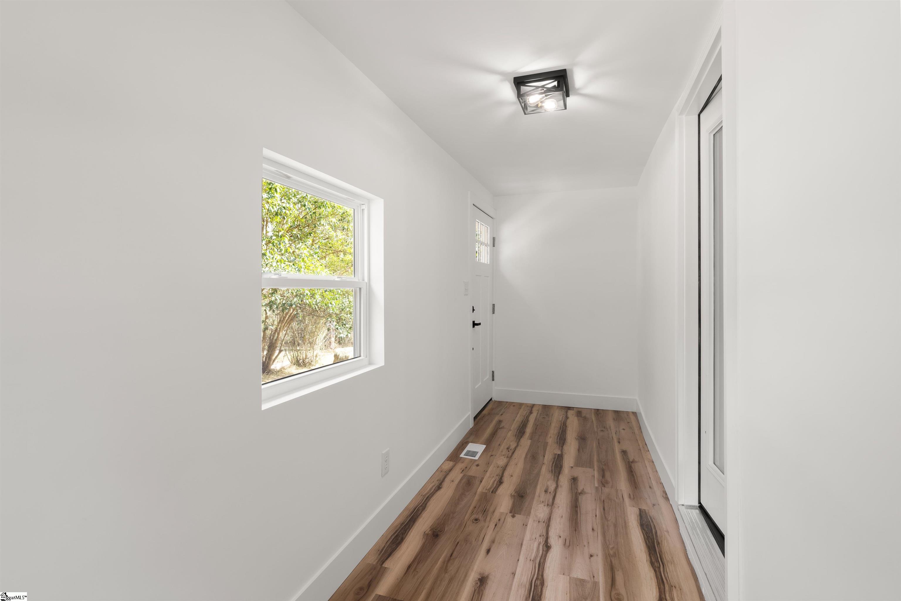 221 Calvert Street Spartanburg, SC 29307