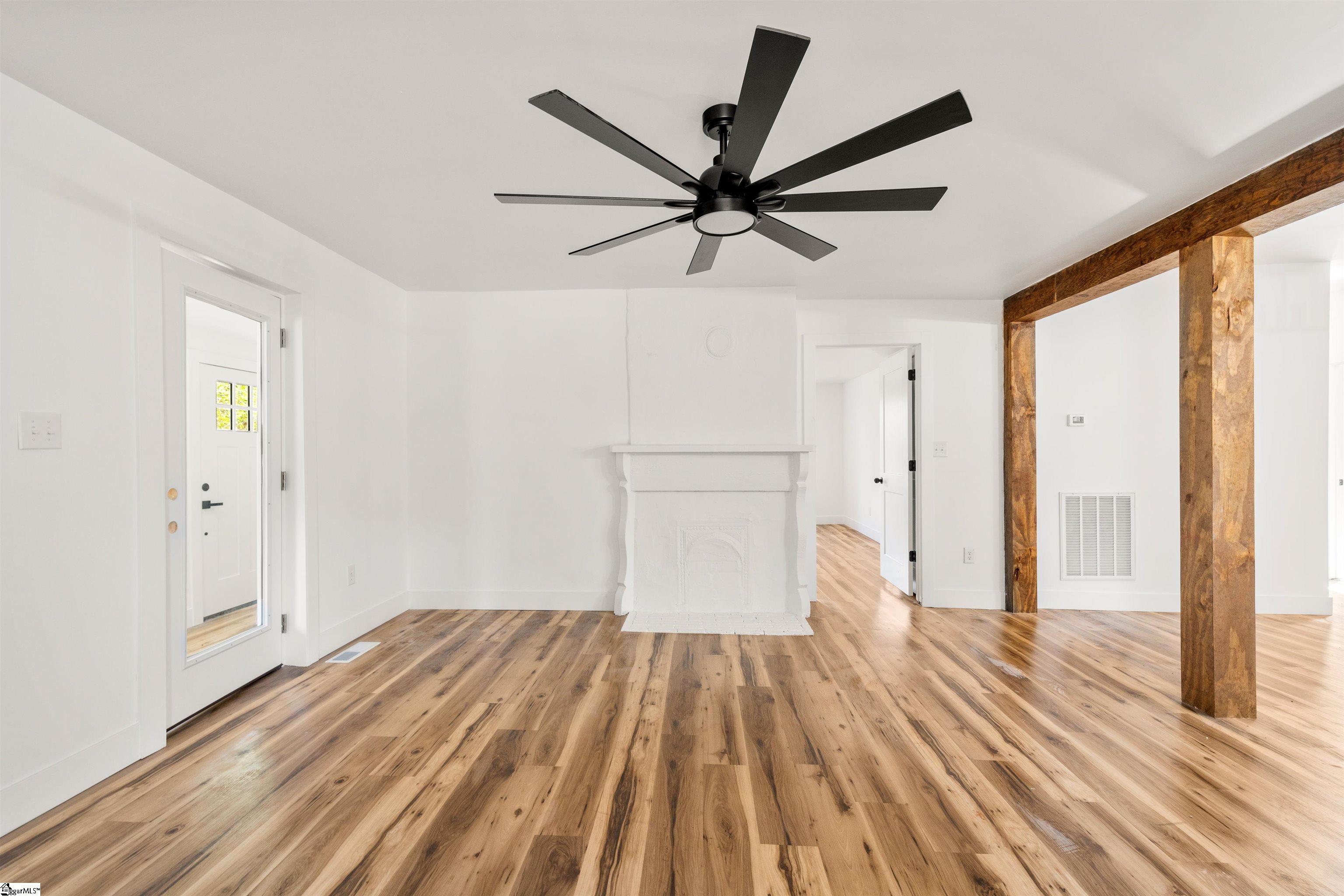 221 Calvert Street Spartanburg, SC 29307