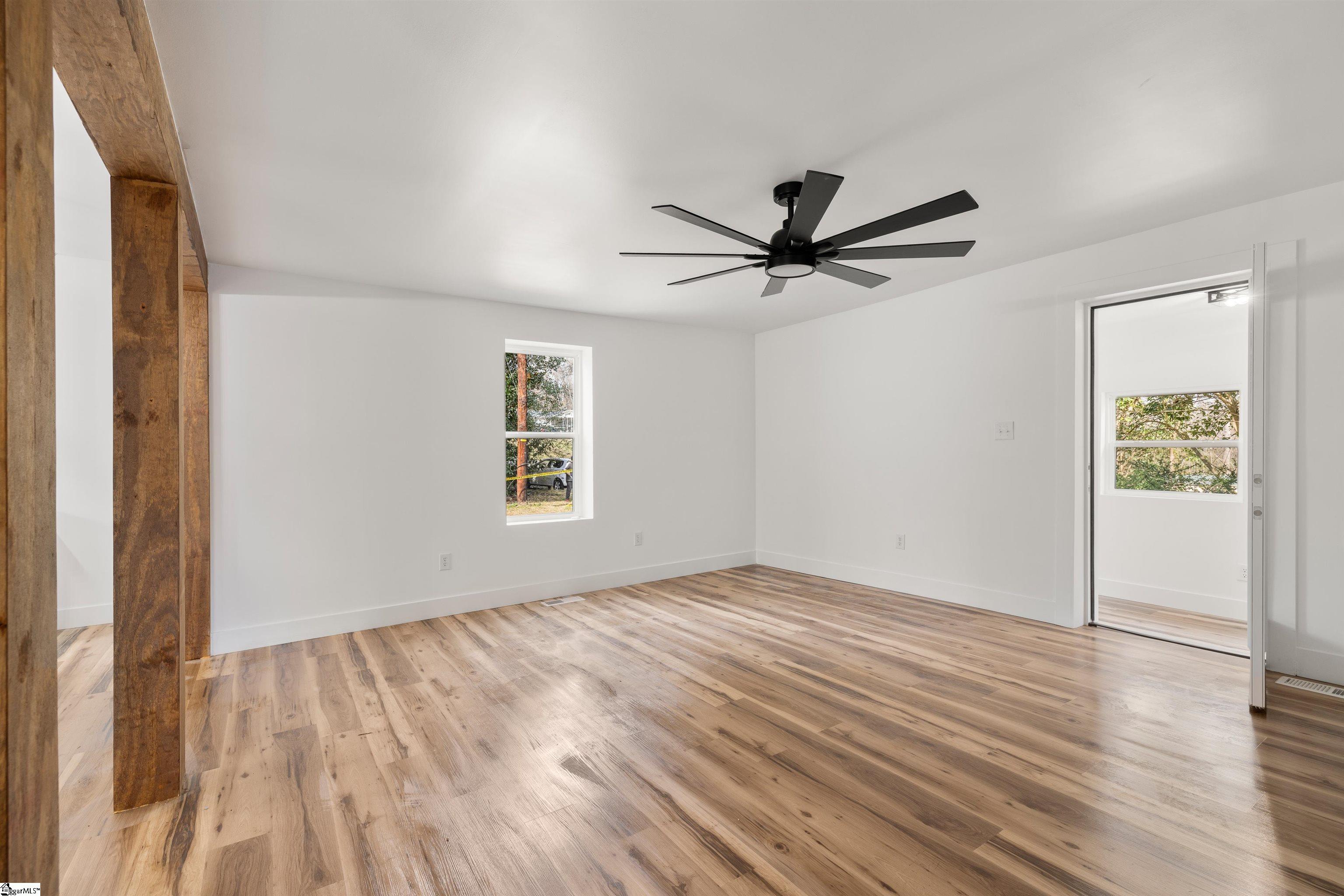 221 Calvert Street Spartanburg, SC 29307