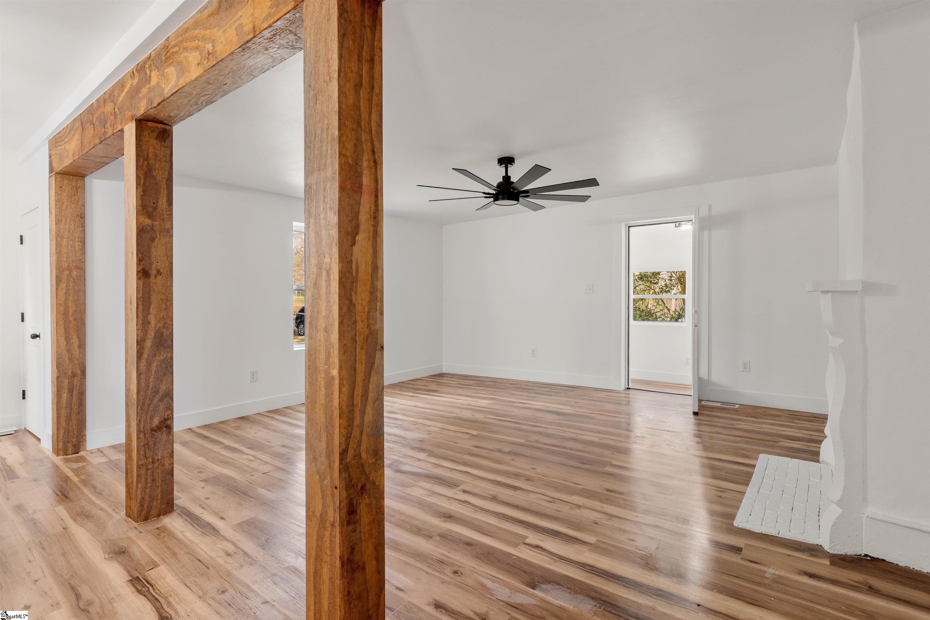 221 Calvert Street Spartanburg, SC 29307