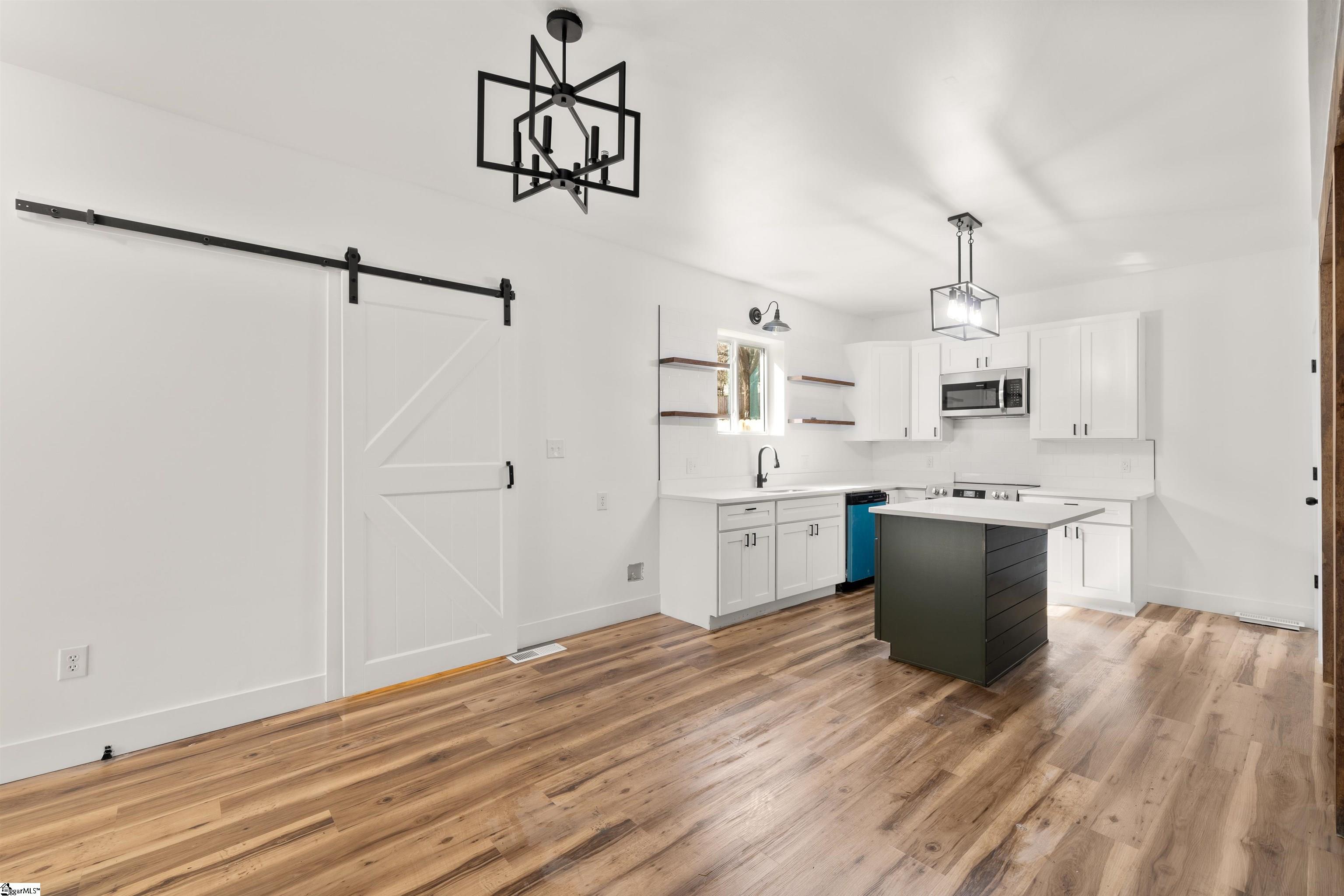 221 Calvert Street Spartanburg, SC 29307