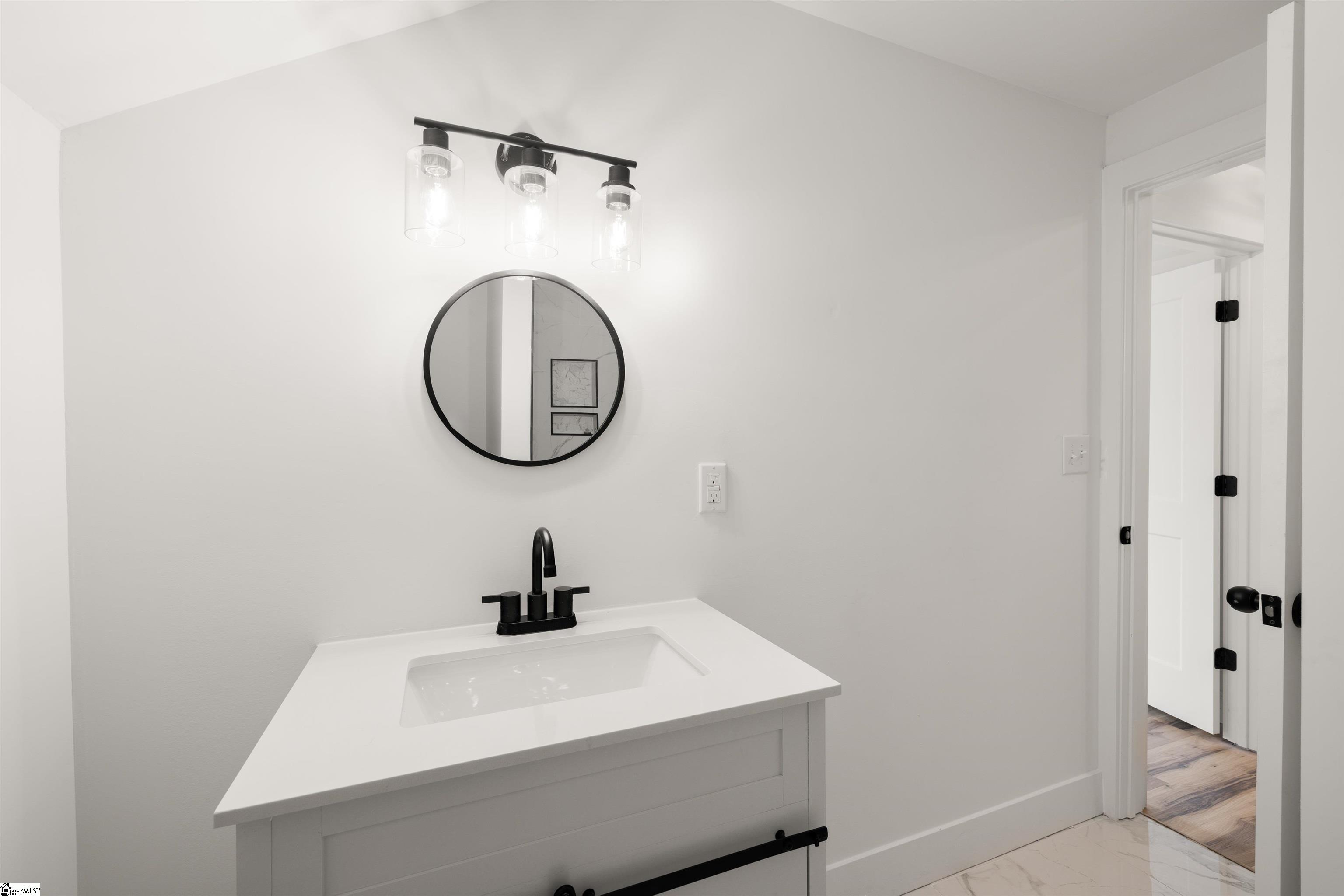 221 Calvert Street Spartanburg, SC 29307