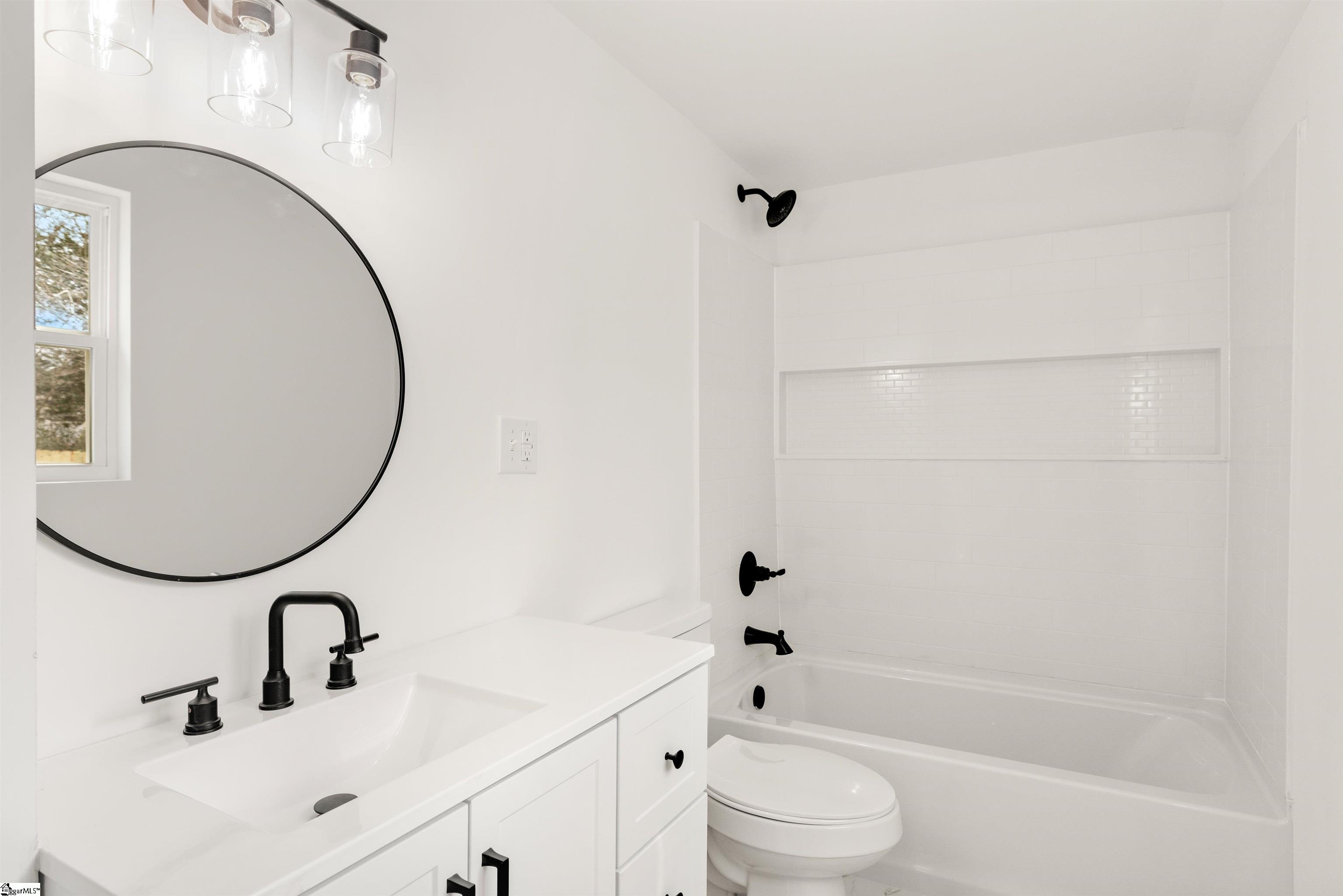 221 Calvert Street Spartanburg, SC 29307