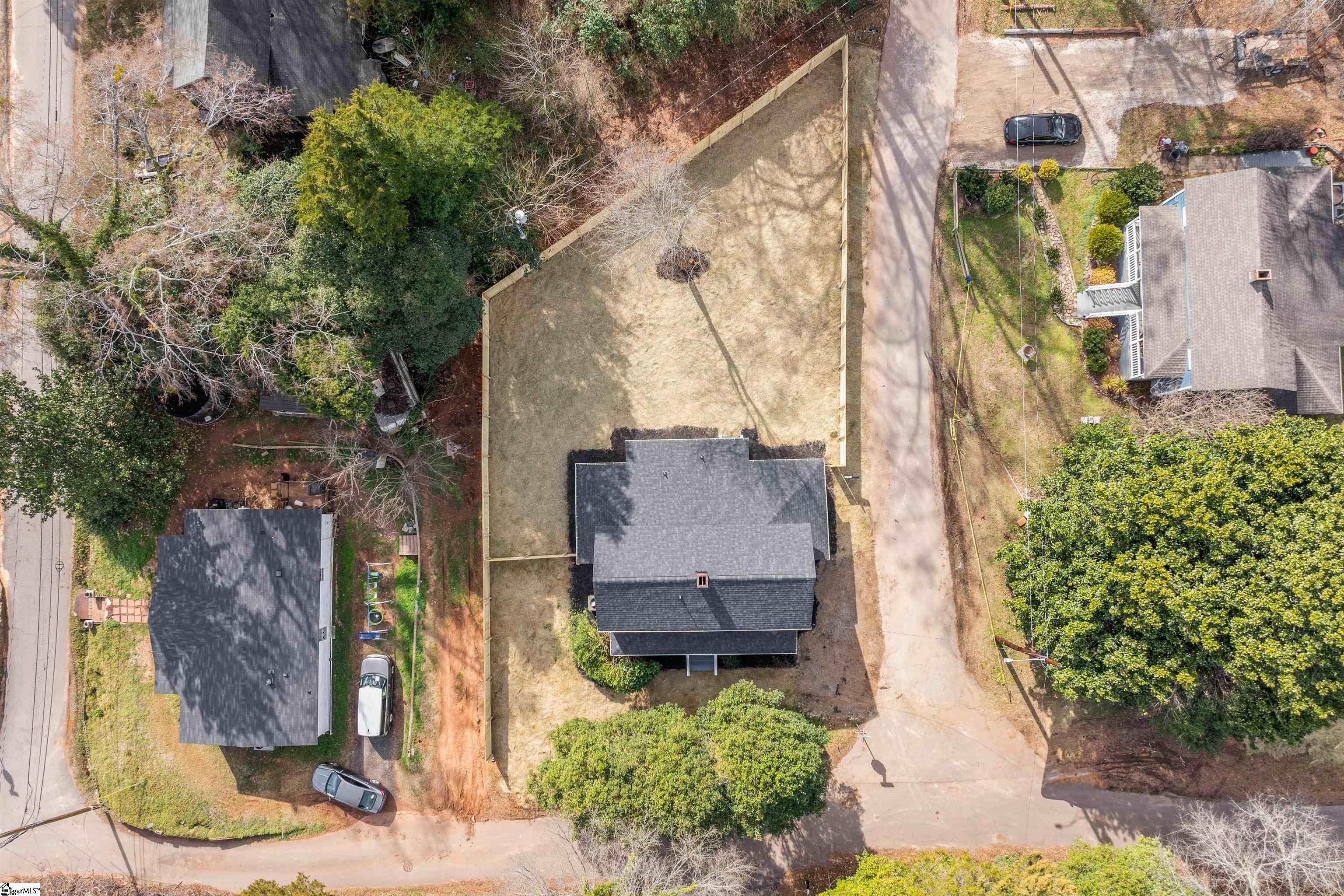221 Calvert Street Spartanburg, SC 29307
