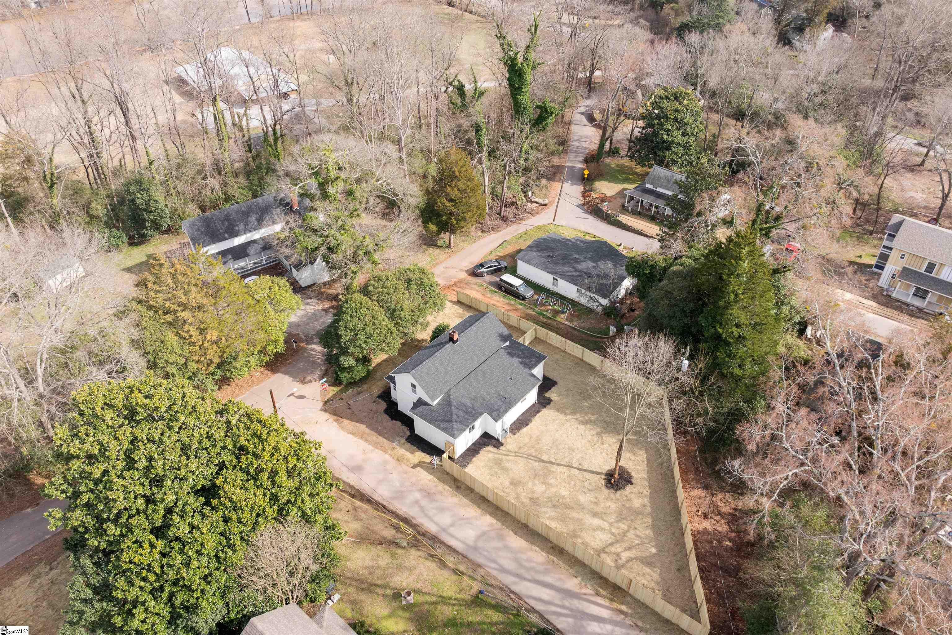 221 Calvert Street Spartanburg, SC 29307