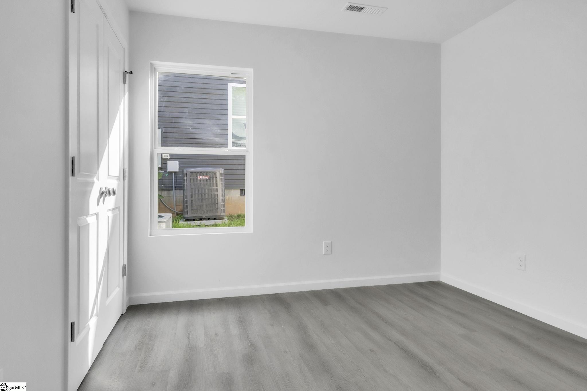 182 Ridge Street Spartanburg, SC 29302