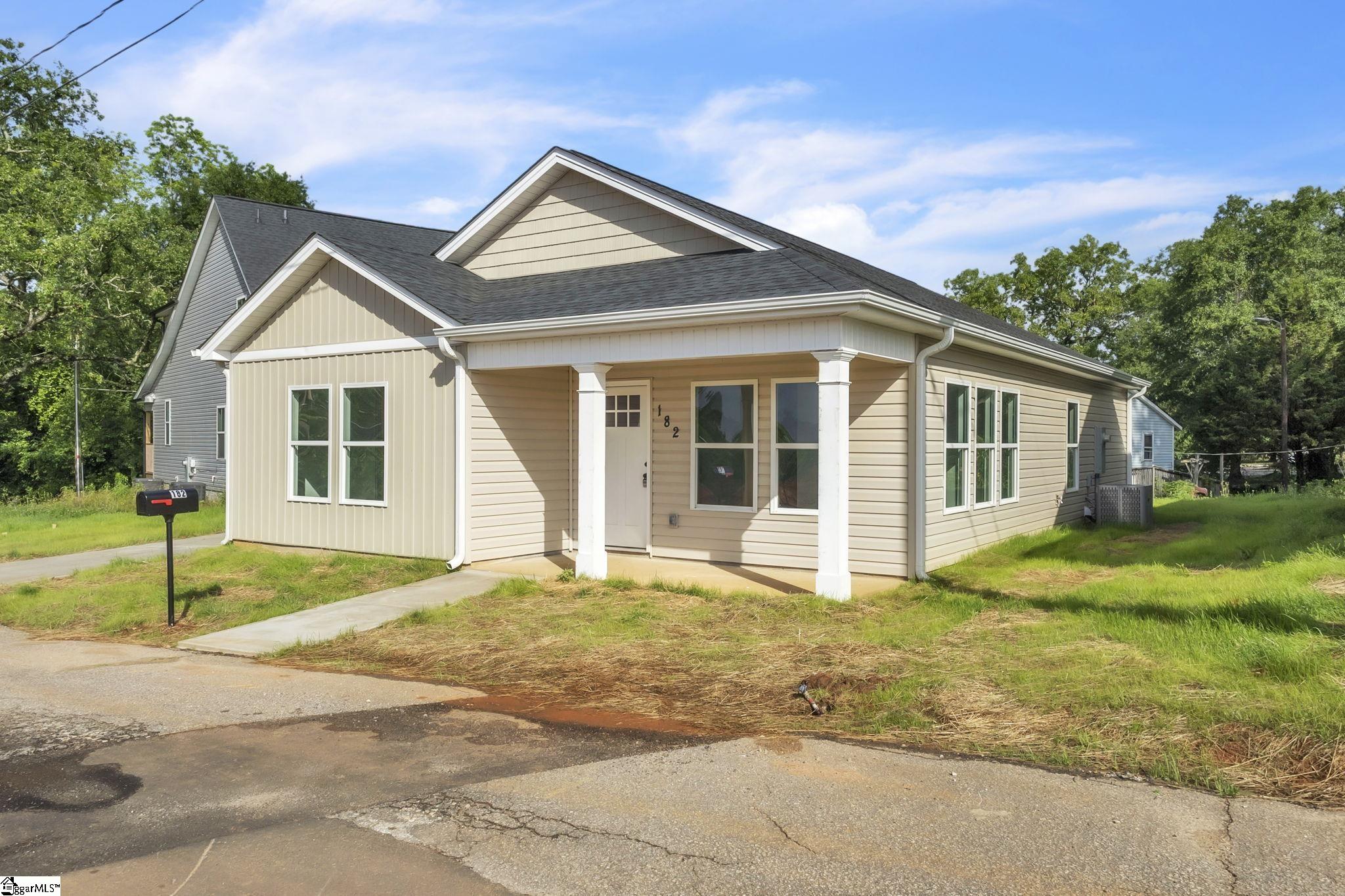 182 Ridge Street Spartanburg, SC 29302