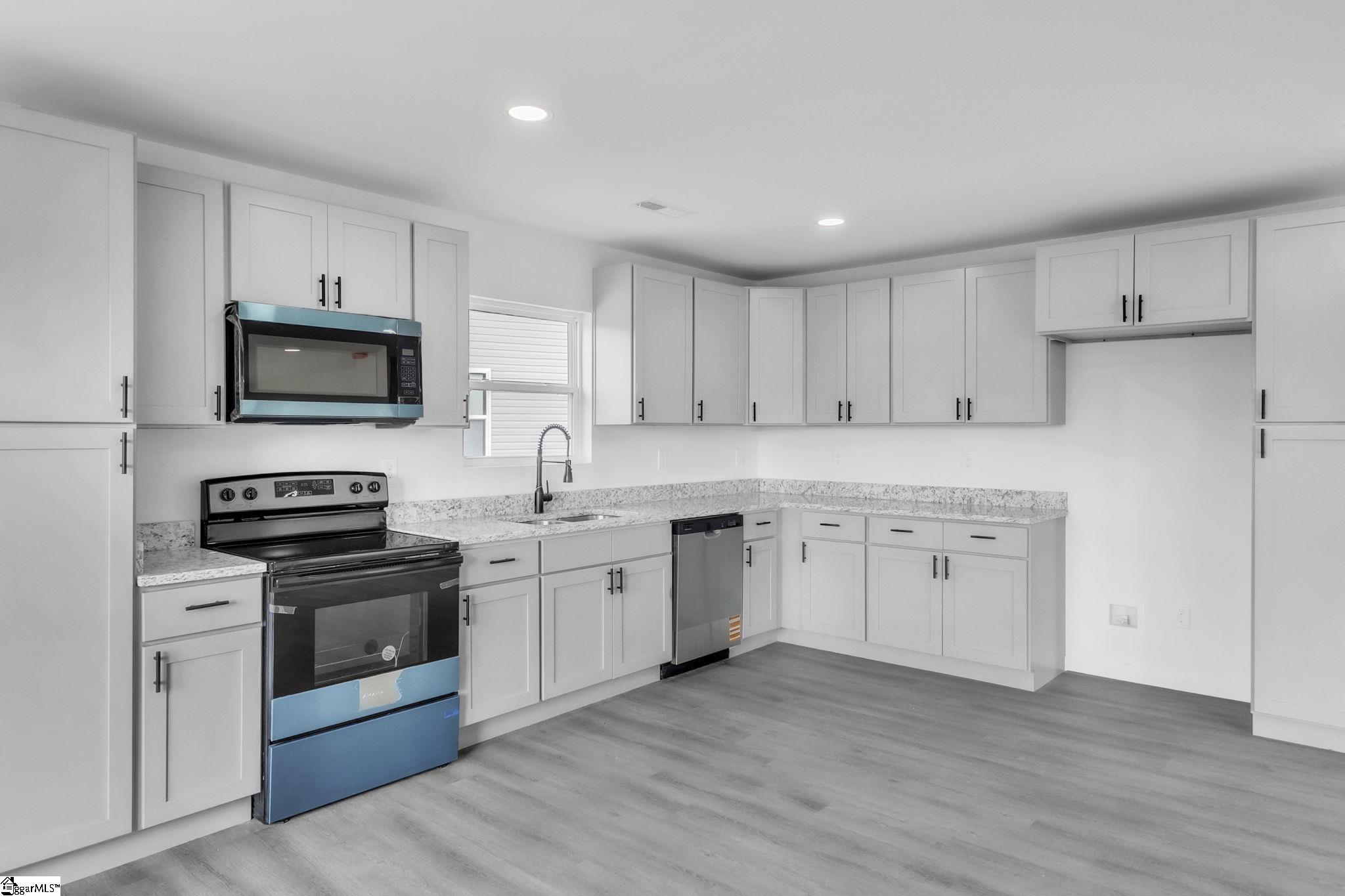 182 Ridge Street Spartanburg, SC 29302