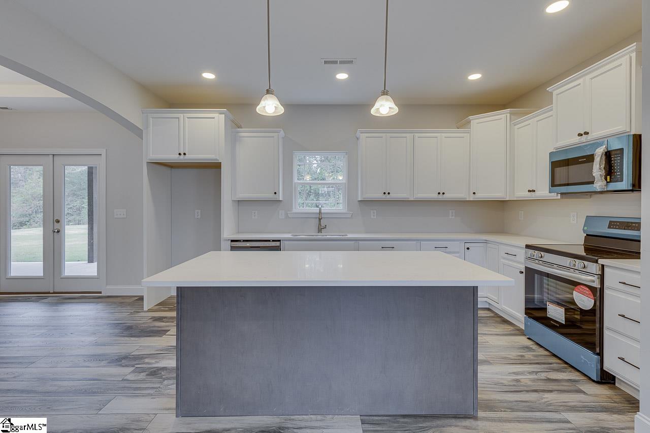213 Legacy Lane Pickens, SC 29671