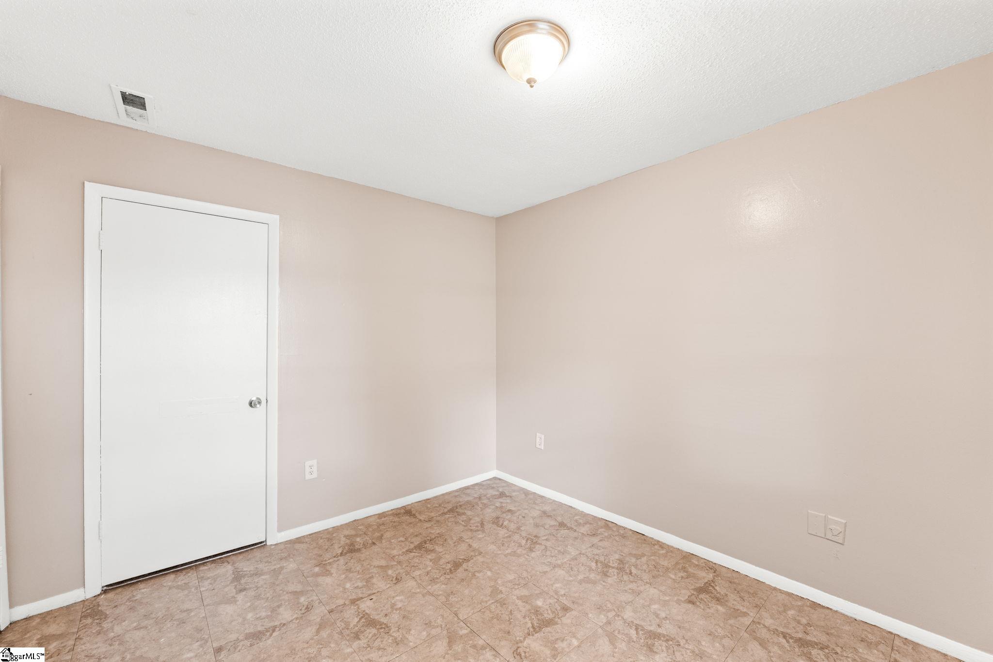 6526 White Horse Road UNIT Unit 13C Greenville, SC 29611