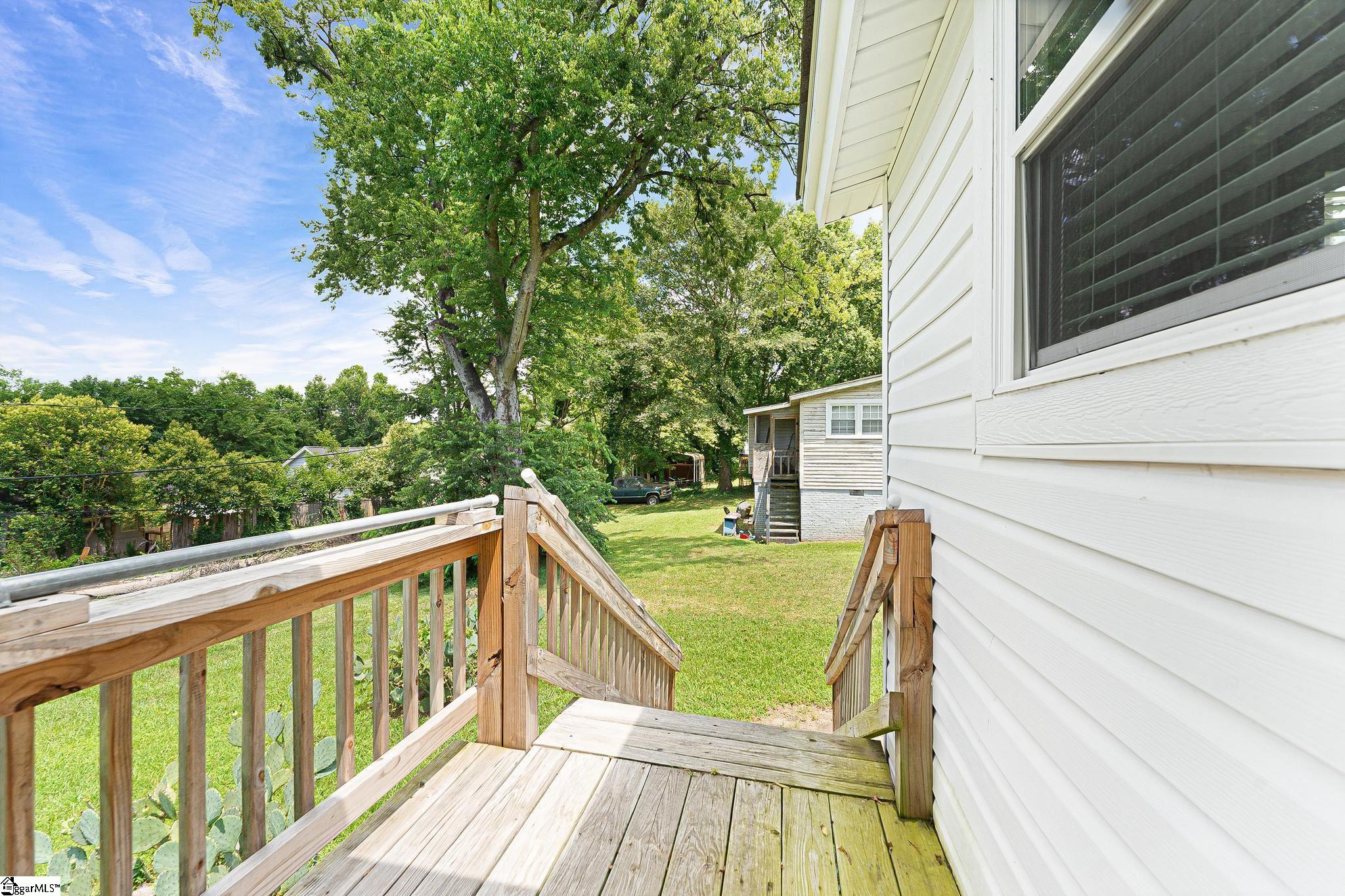 25 E 5th Street Greenville, SC 29611