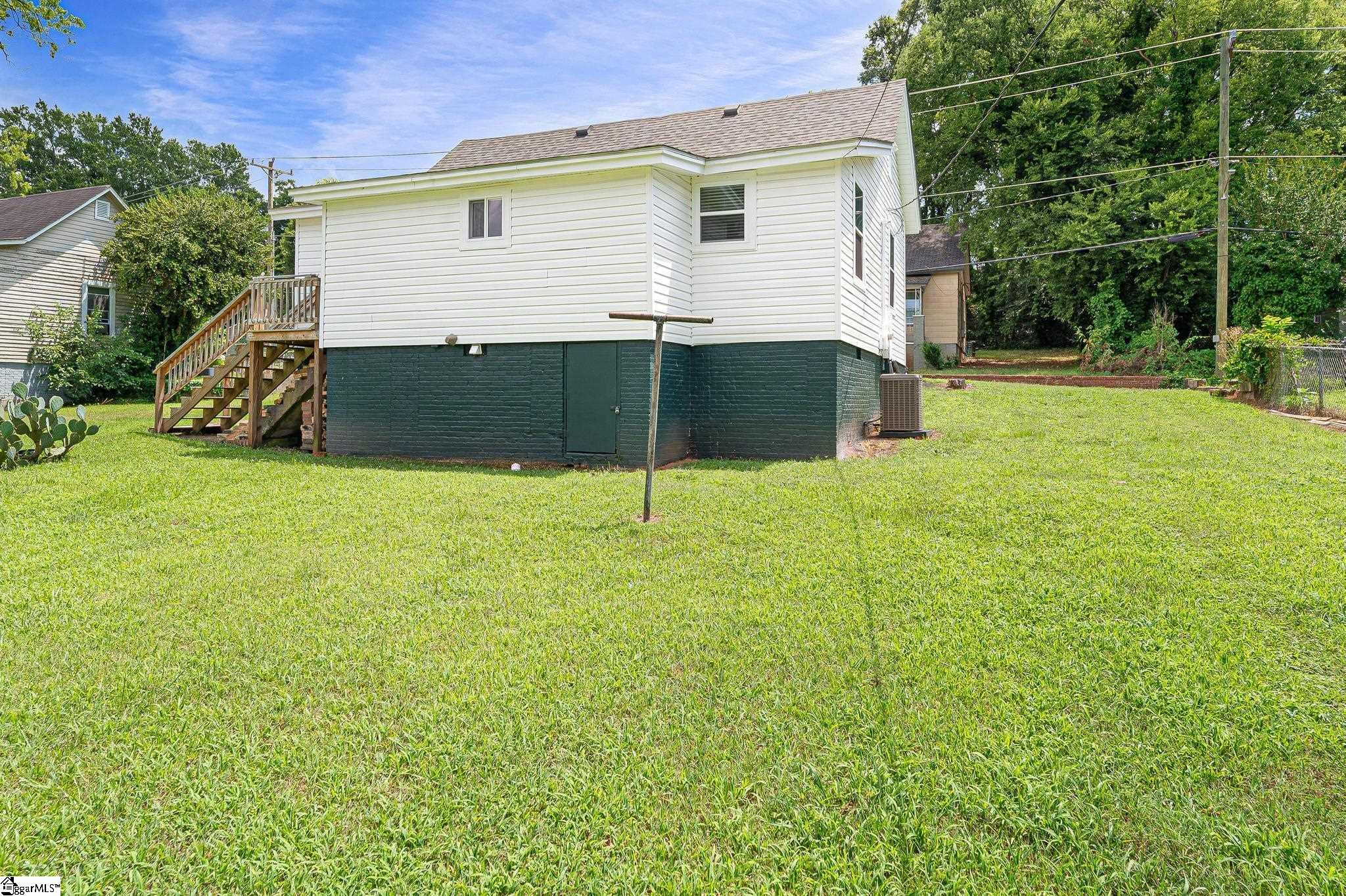 25 E 5th Street Greenville, SC 29611