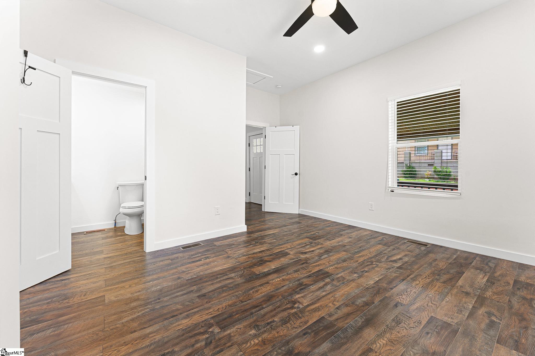 25 E 5th Street Greenville, SC 29611