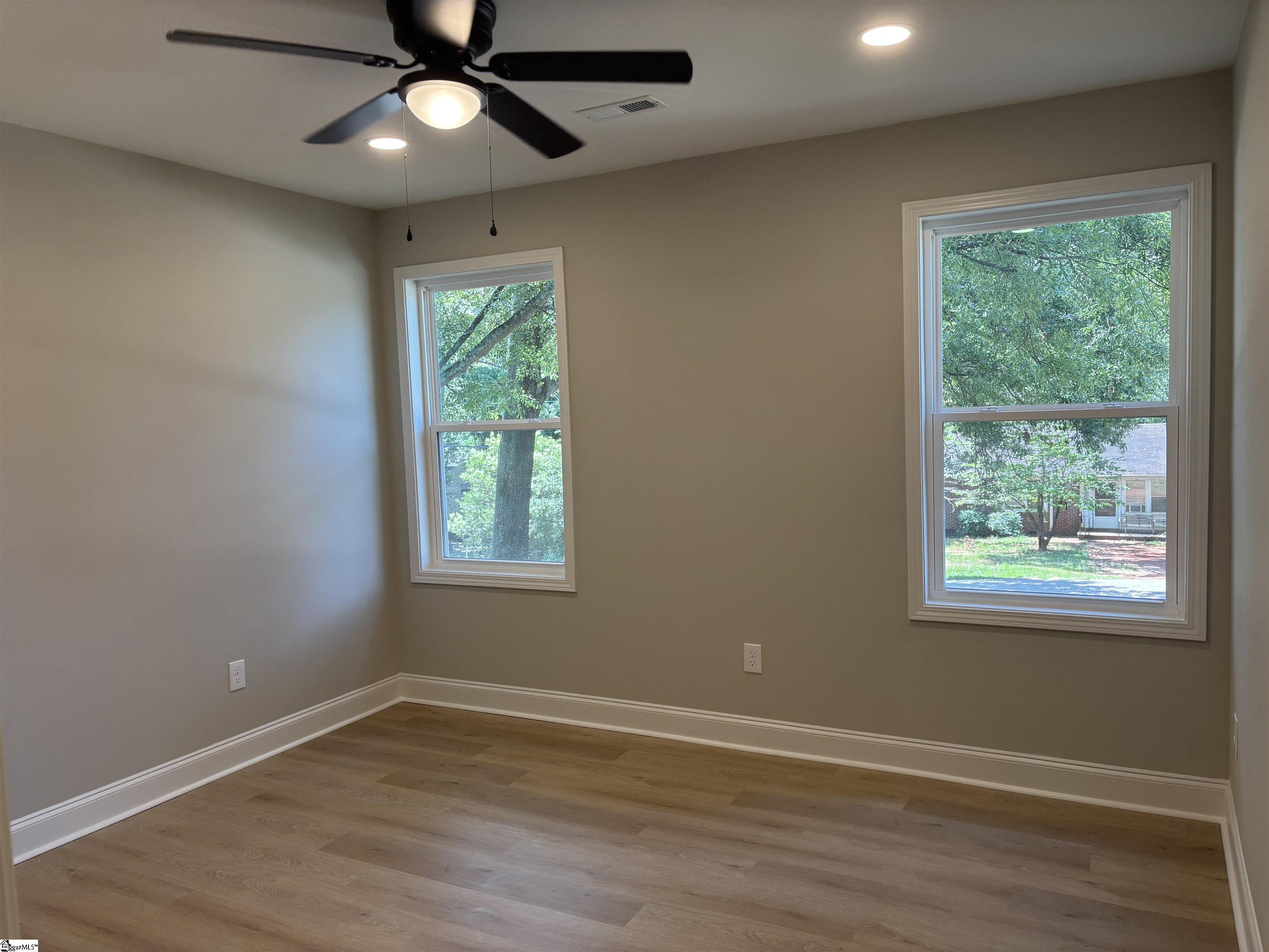 12 Valley View Drive Greenville, SC 29605