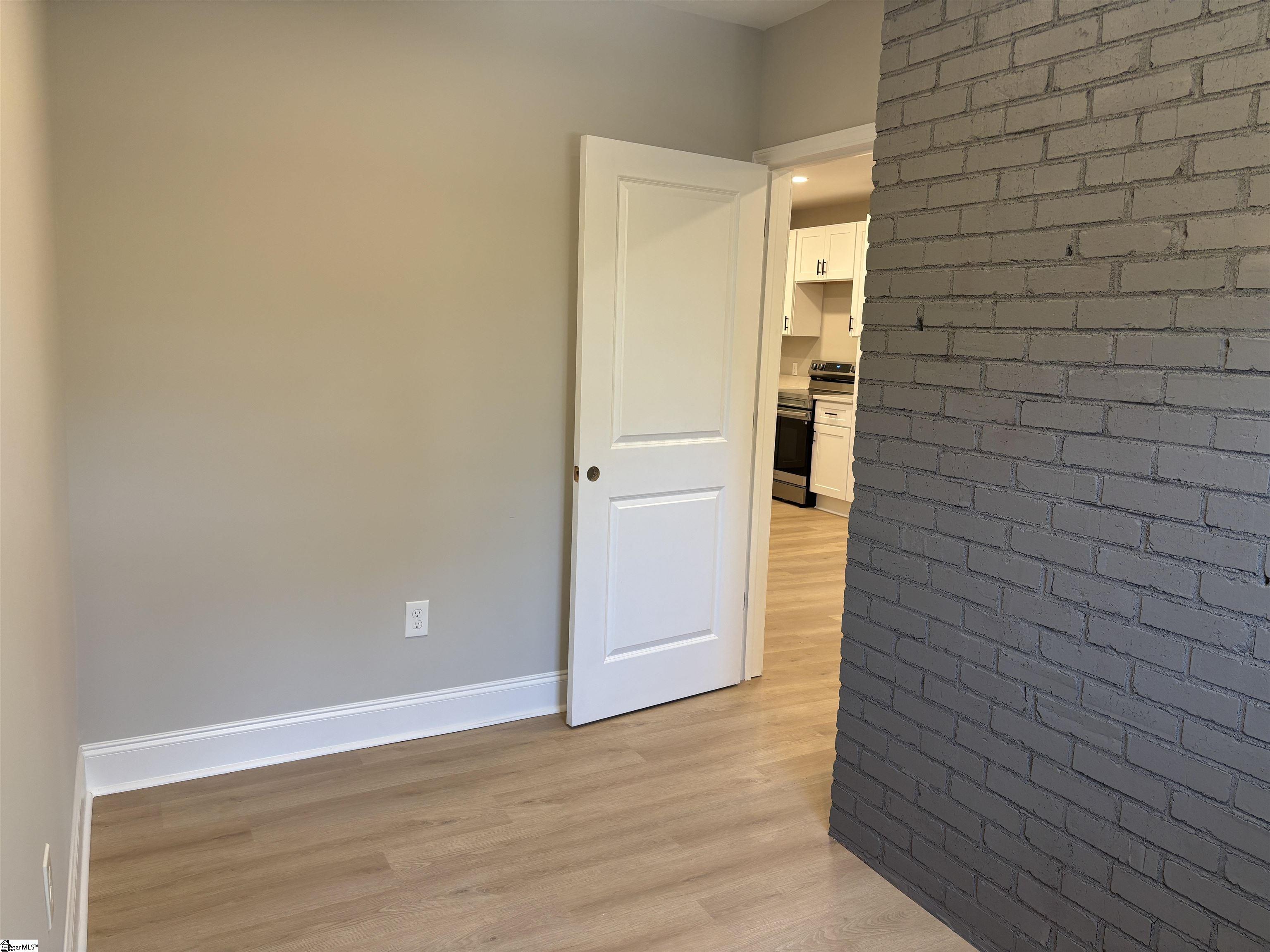 12 Valley View Drive Greenville, SC 29605
