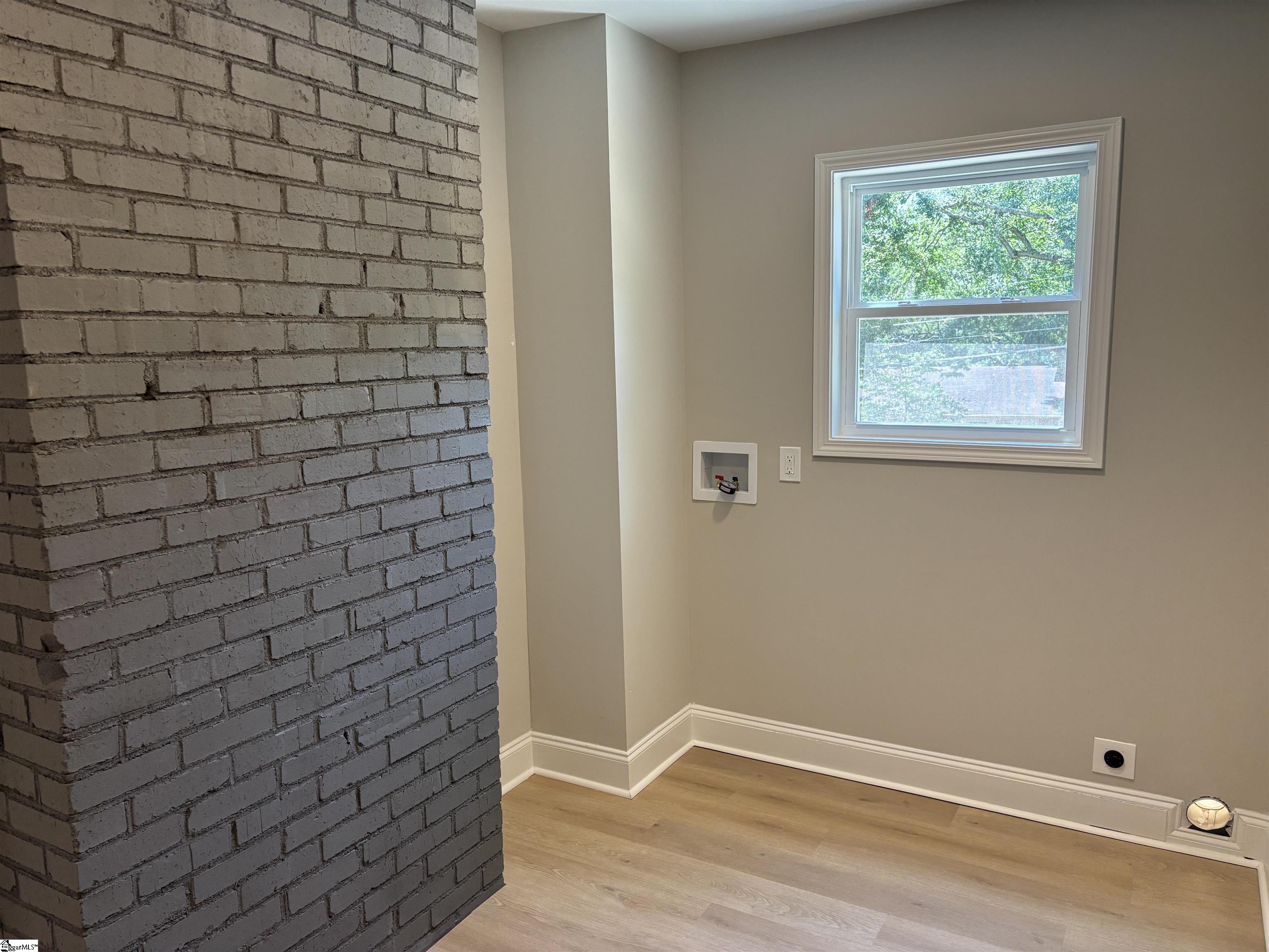 12 Valley View Drive Greenville, SC 29605