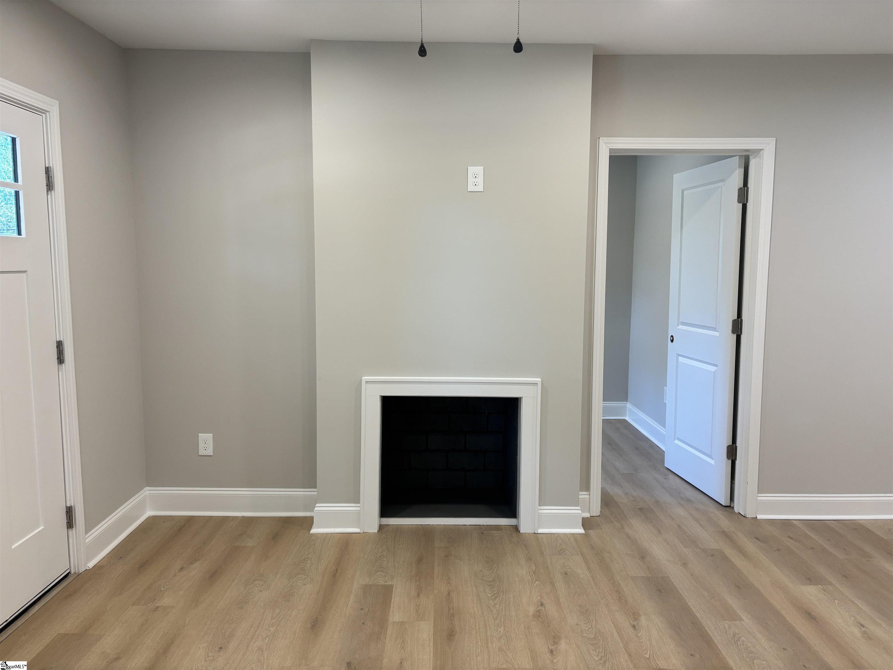 12 Valley View Drive Greenville, SC 29605